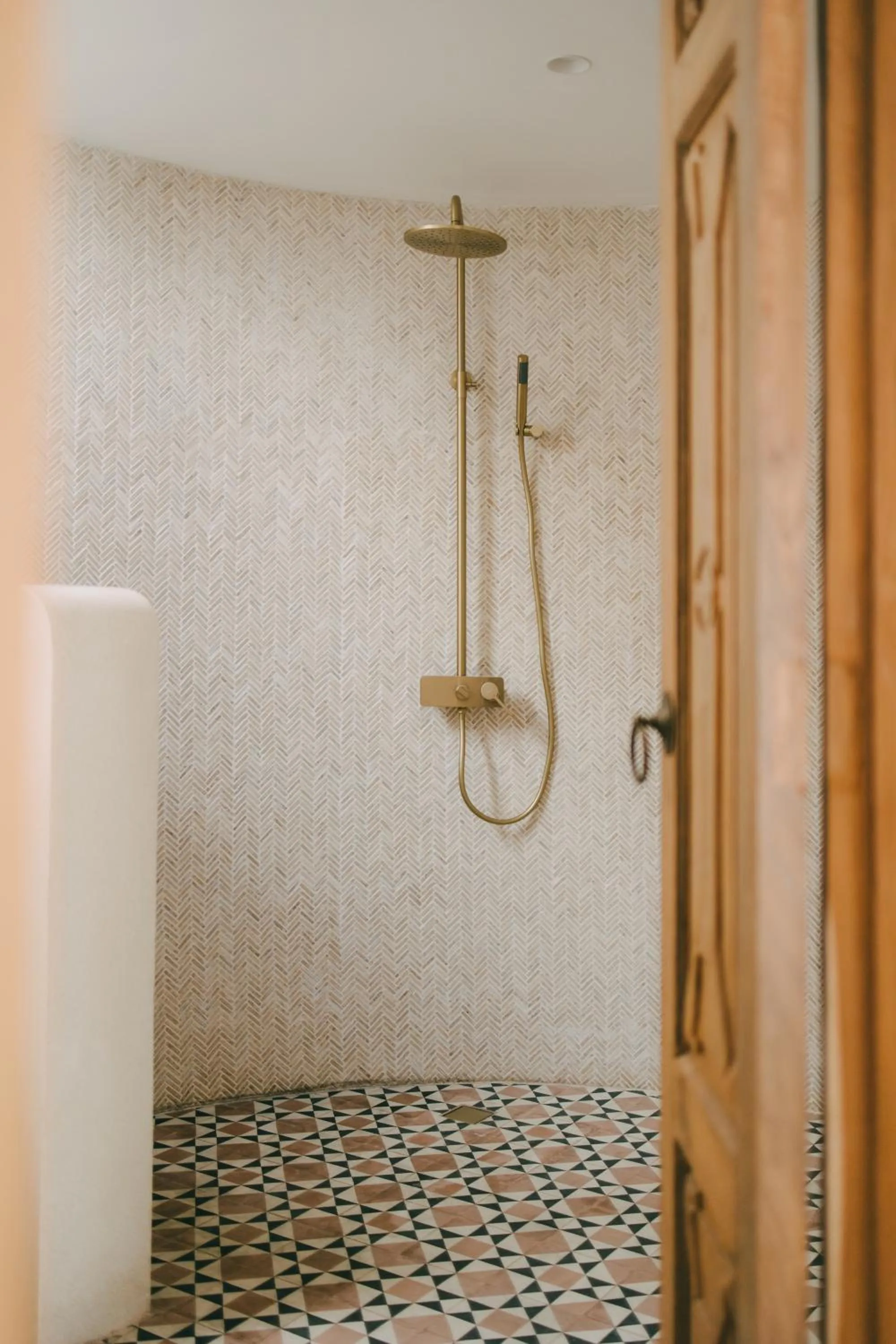 Shower in Calma Ubud Suite & Villas - Rice Fields View, Infinity Pool !