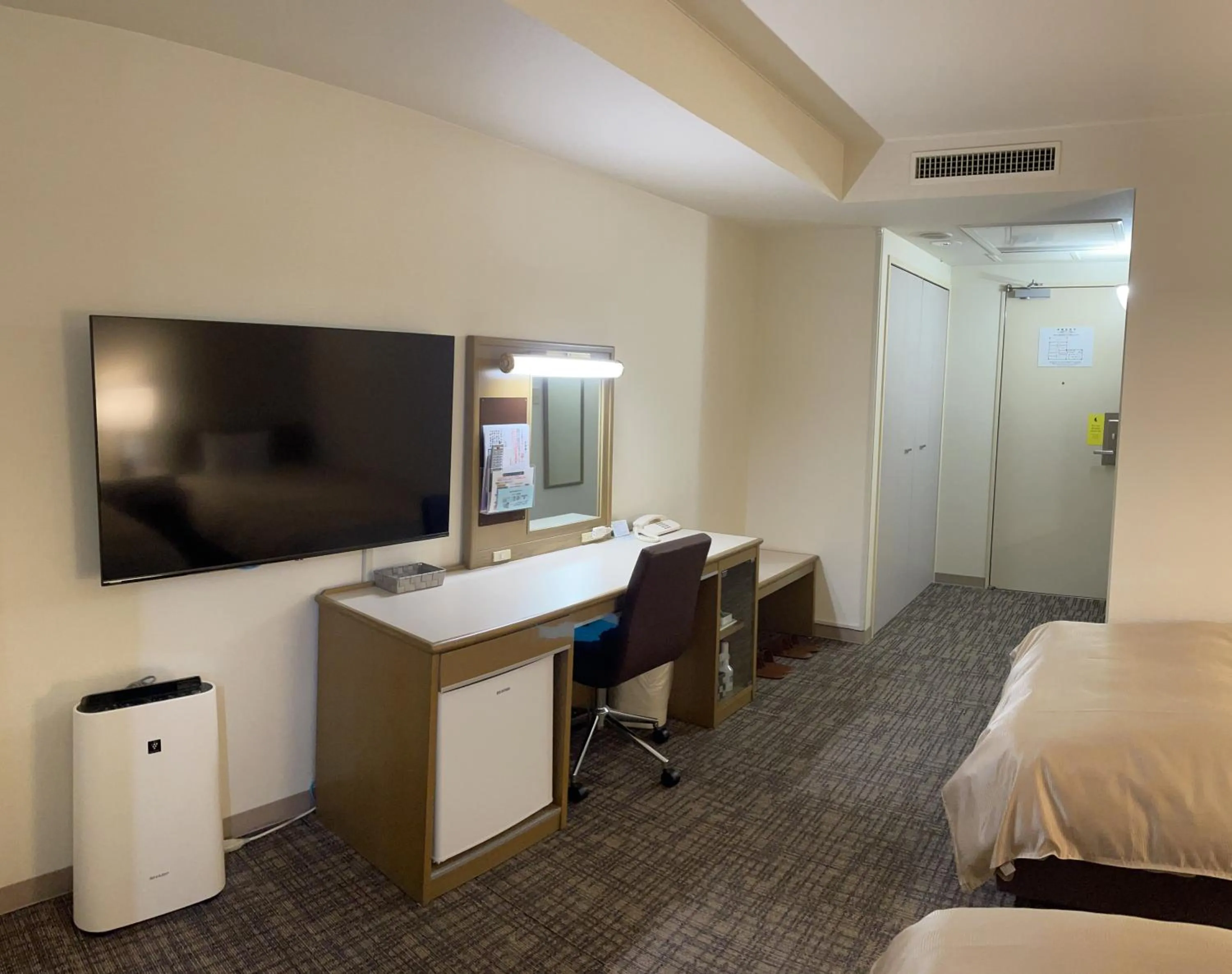 Photo of the whole room, Bed in Hotel Yassa