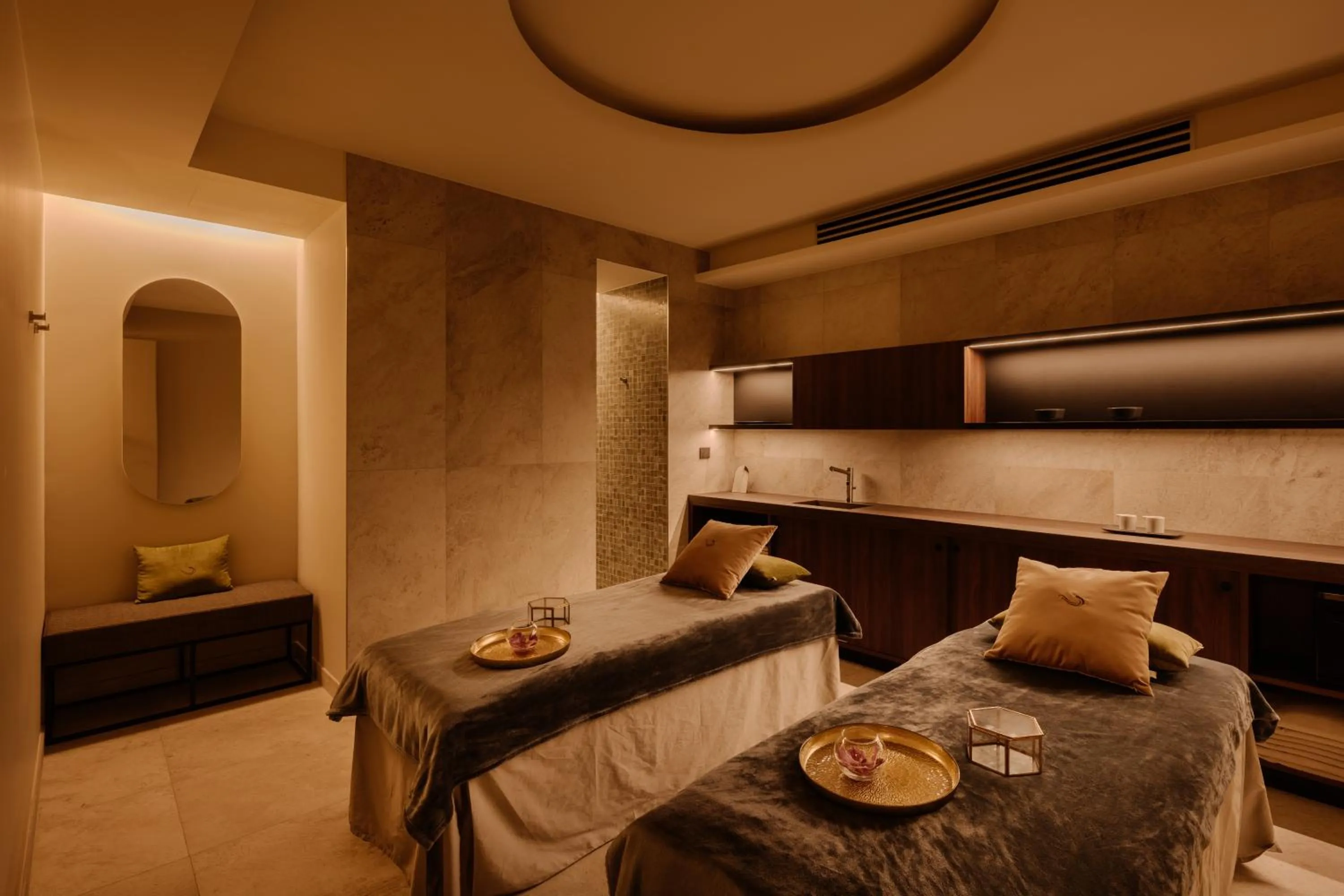 Spa and wellness centre/facilities, Bed in Grand Hotel Victoria concept & spa, by R Collection Hotels
