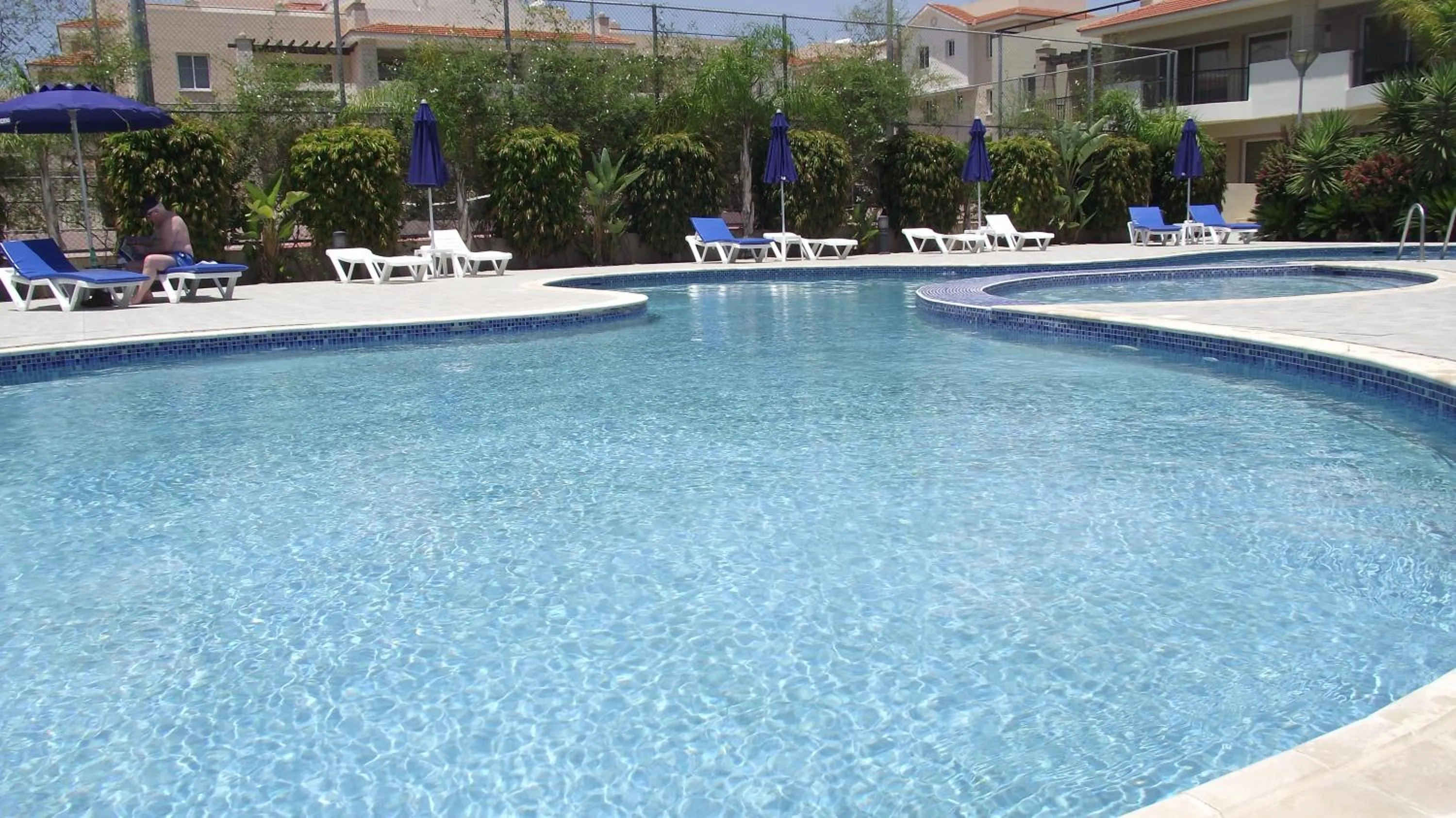 Swimming pool in Pyla Gardens D5
