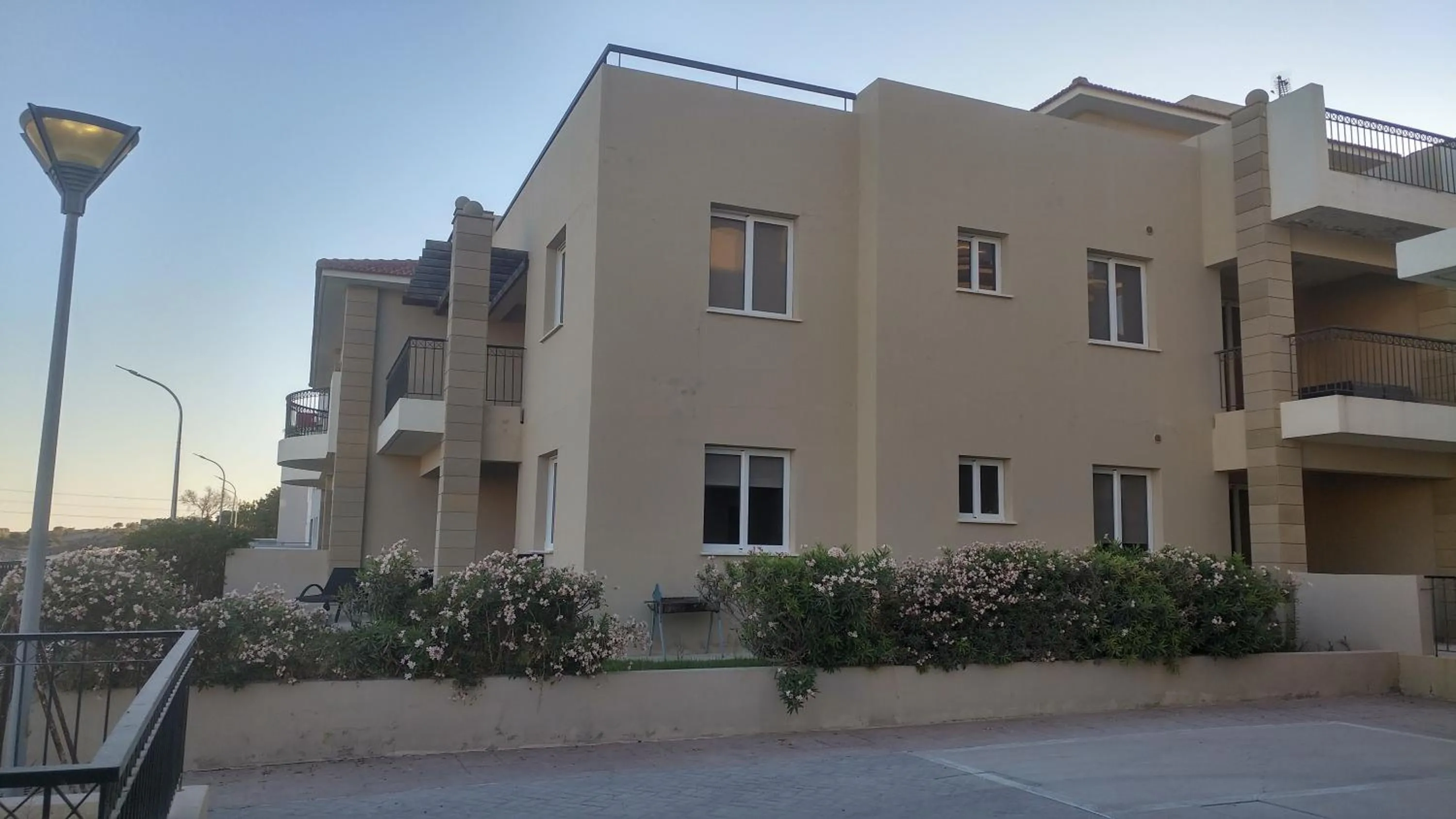 Property building in Pyla Gardens D5