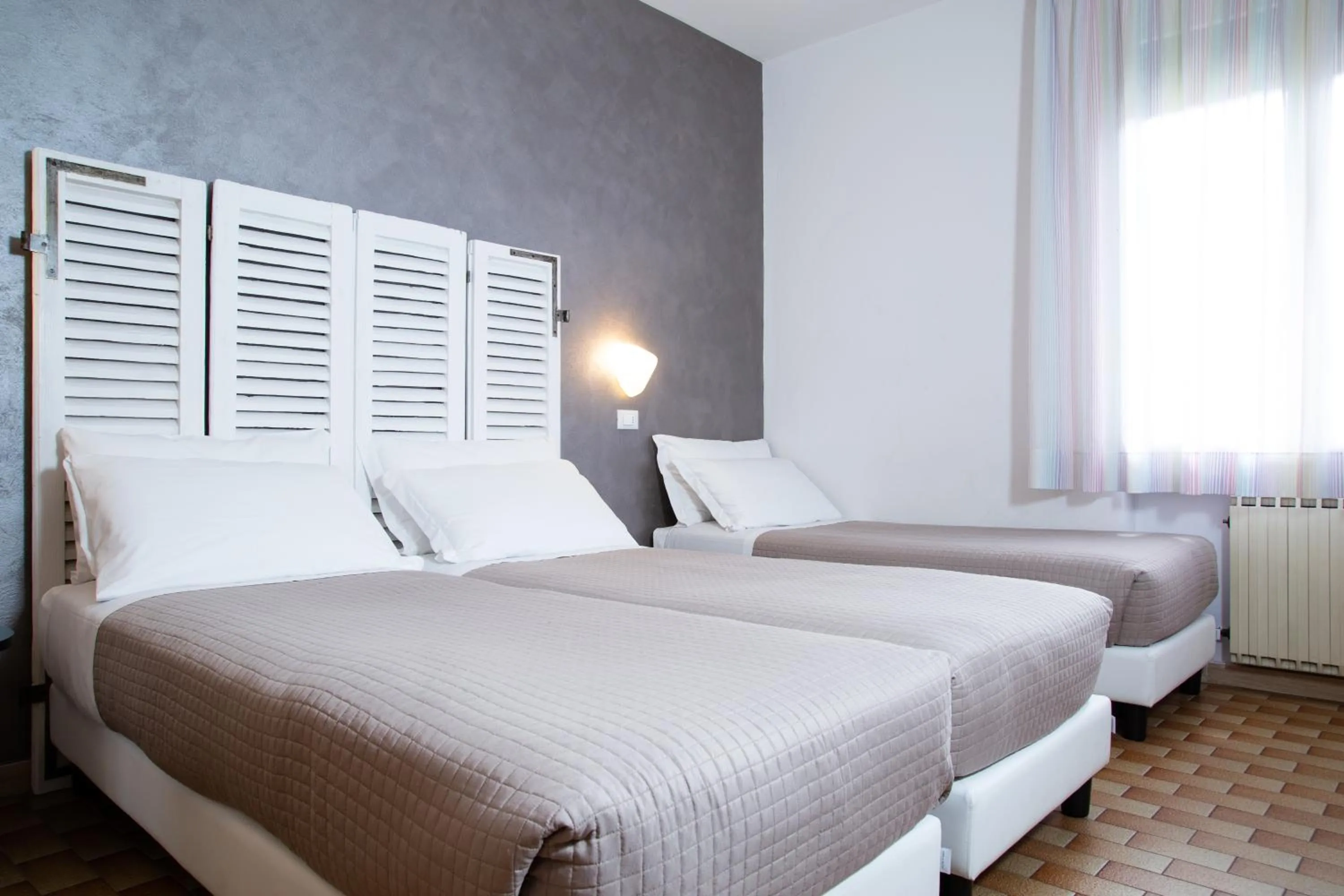 Photo of the whole room, Bed in Hotel Columbia