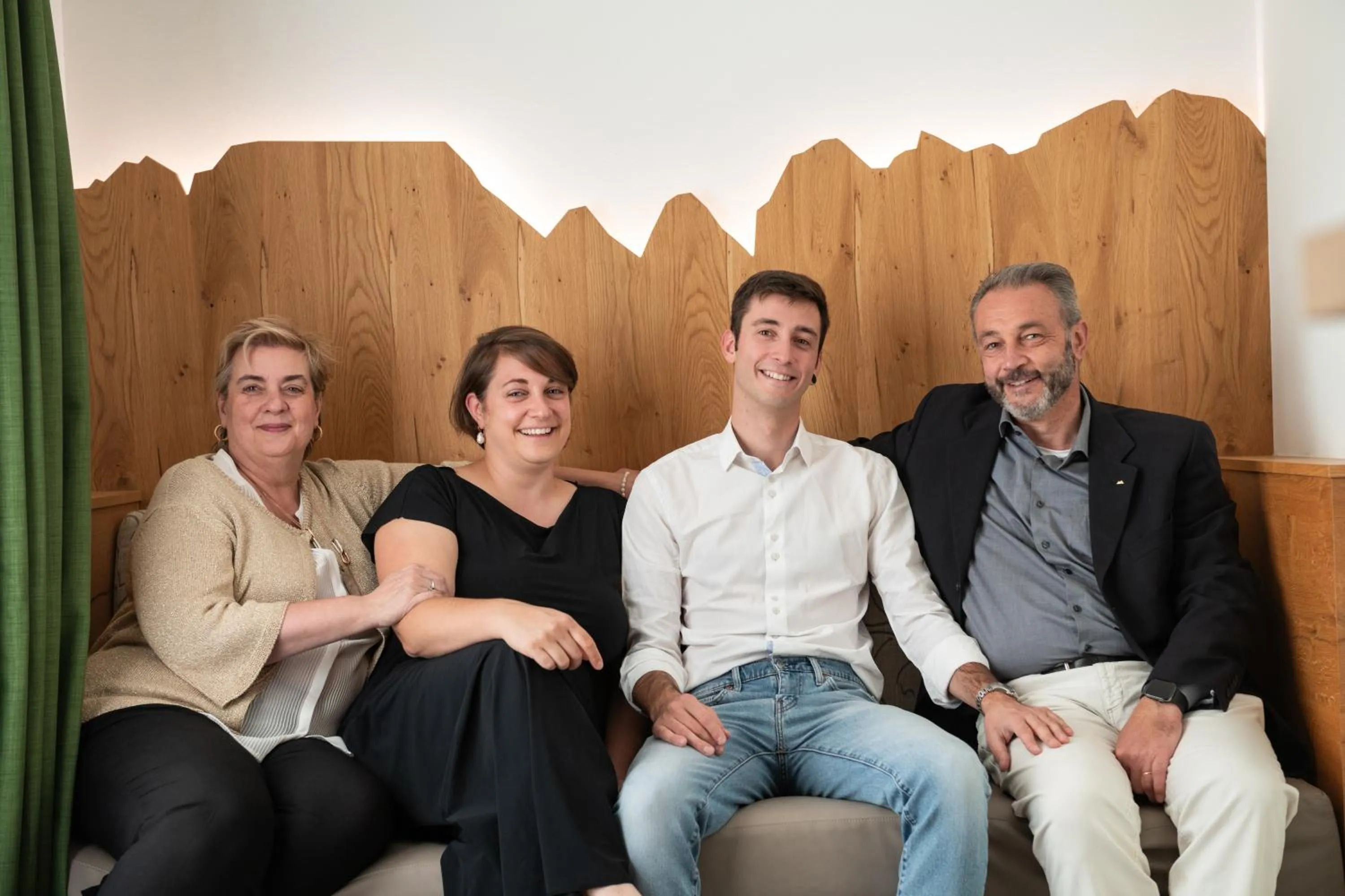 Staff in Hotel Montana