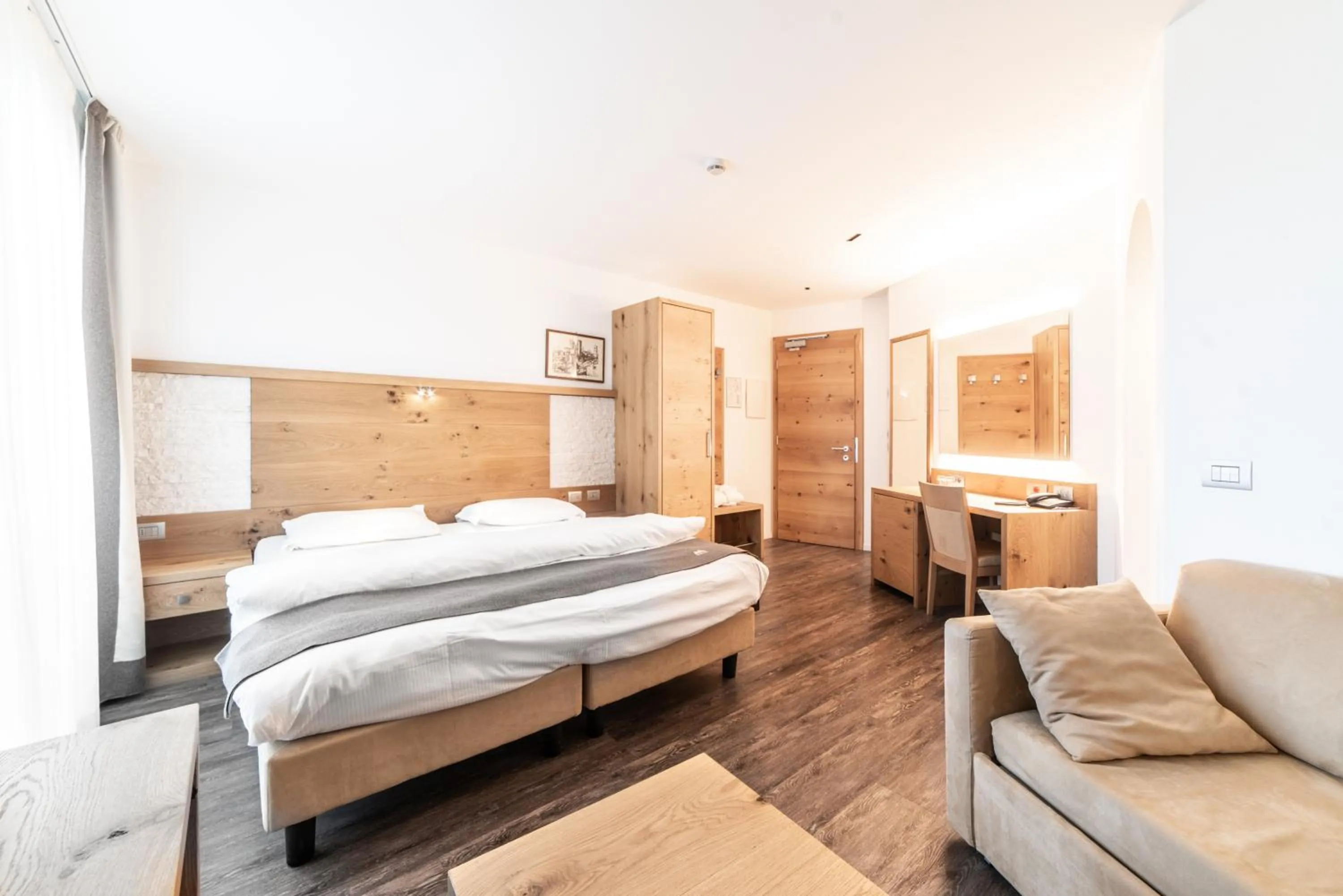 Photo of the whole room, Bed in Hotel Montana