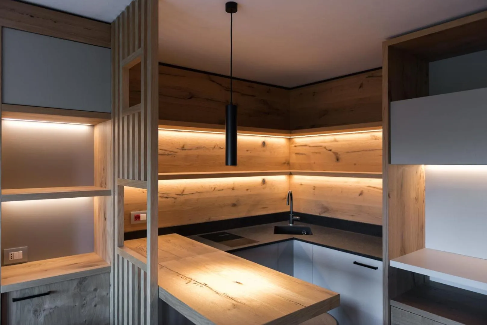 Kitchen or kitchenette in Hotel Montana