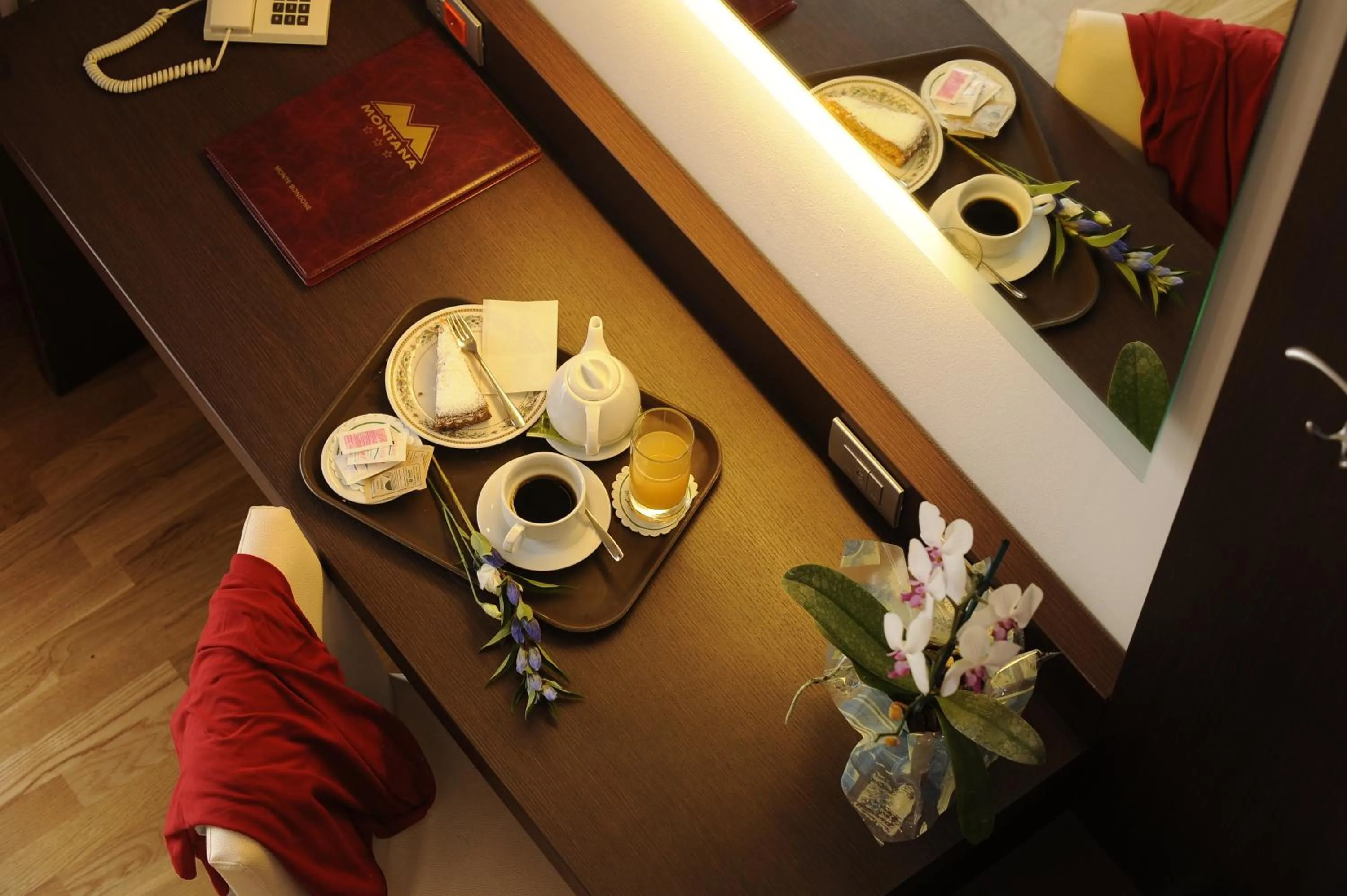 Decorative detail in Hotel Montana