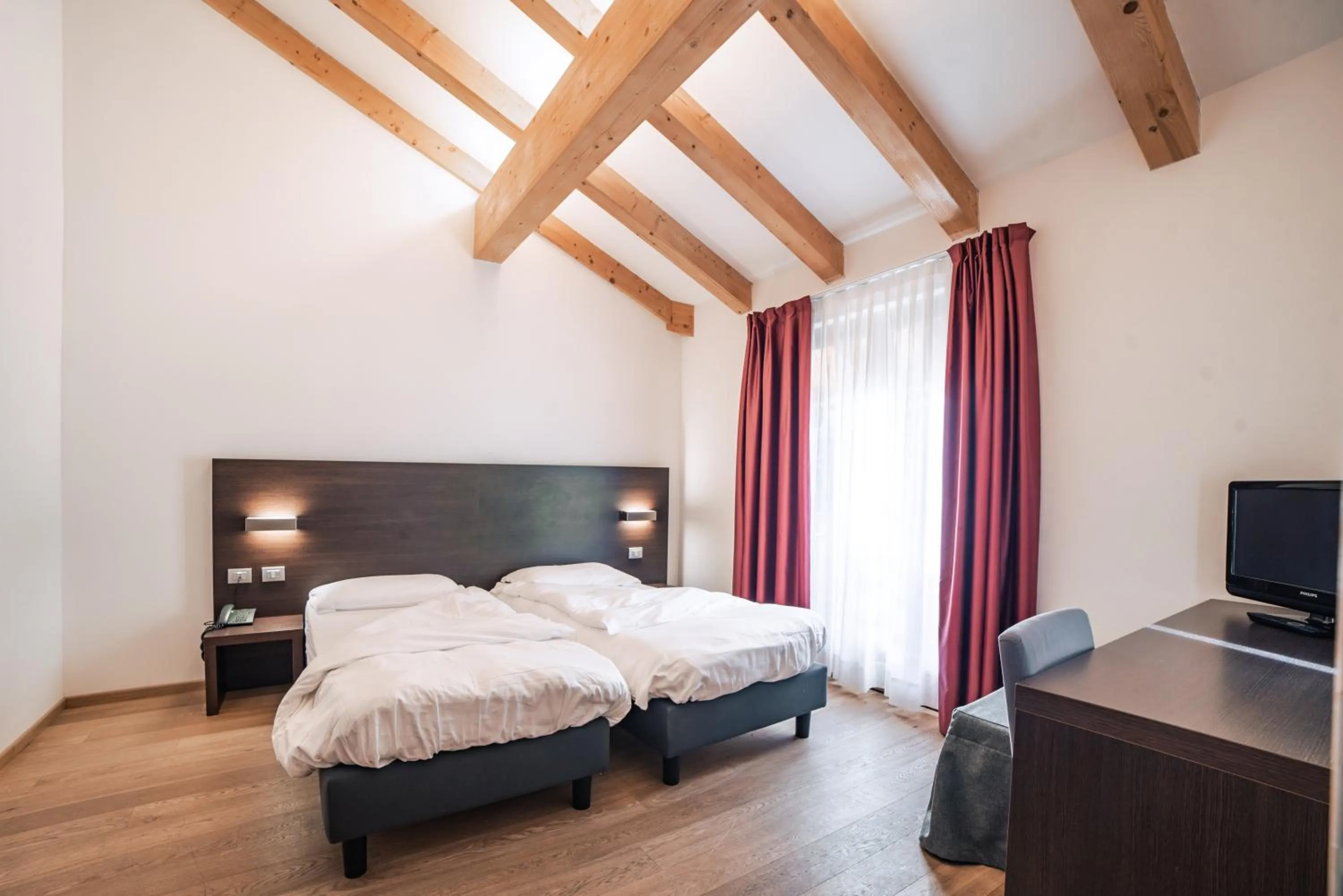 Bedroom, Bed in Hotel Montana