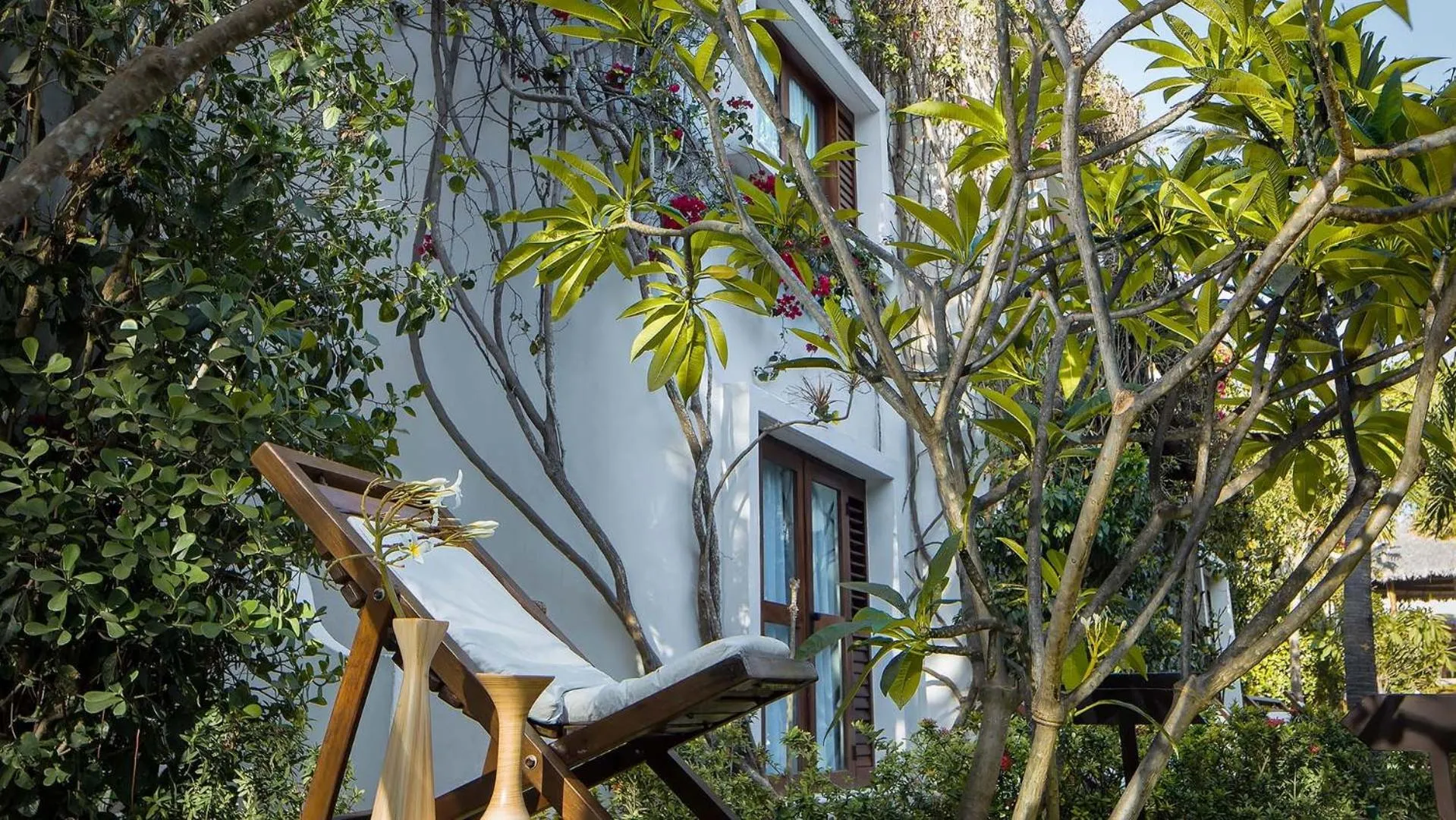 Facade/entrance in My Blue Hotel