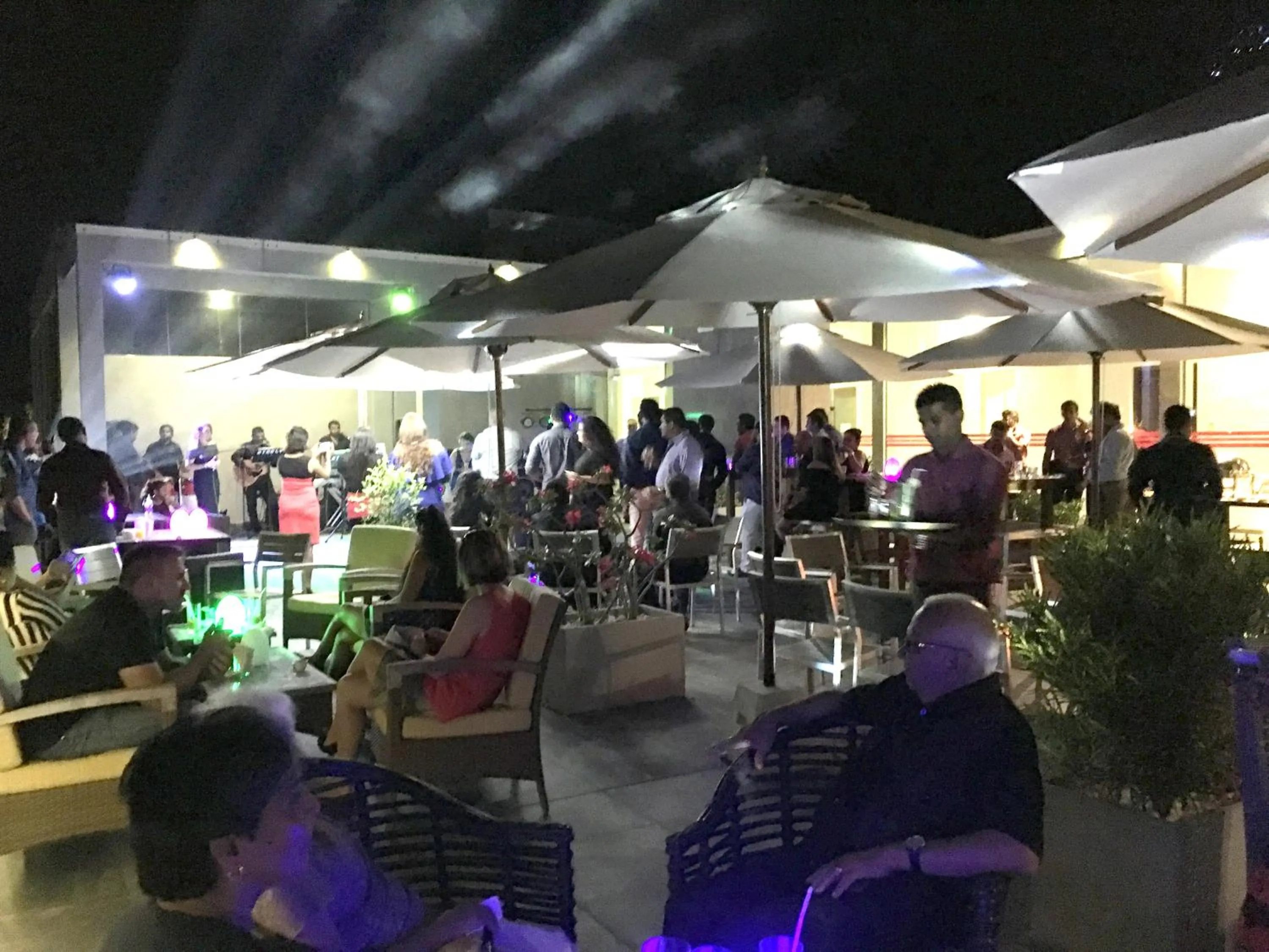 Restaurant/places to eat in Club Waskaduwa Beach Resort & Spa