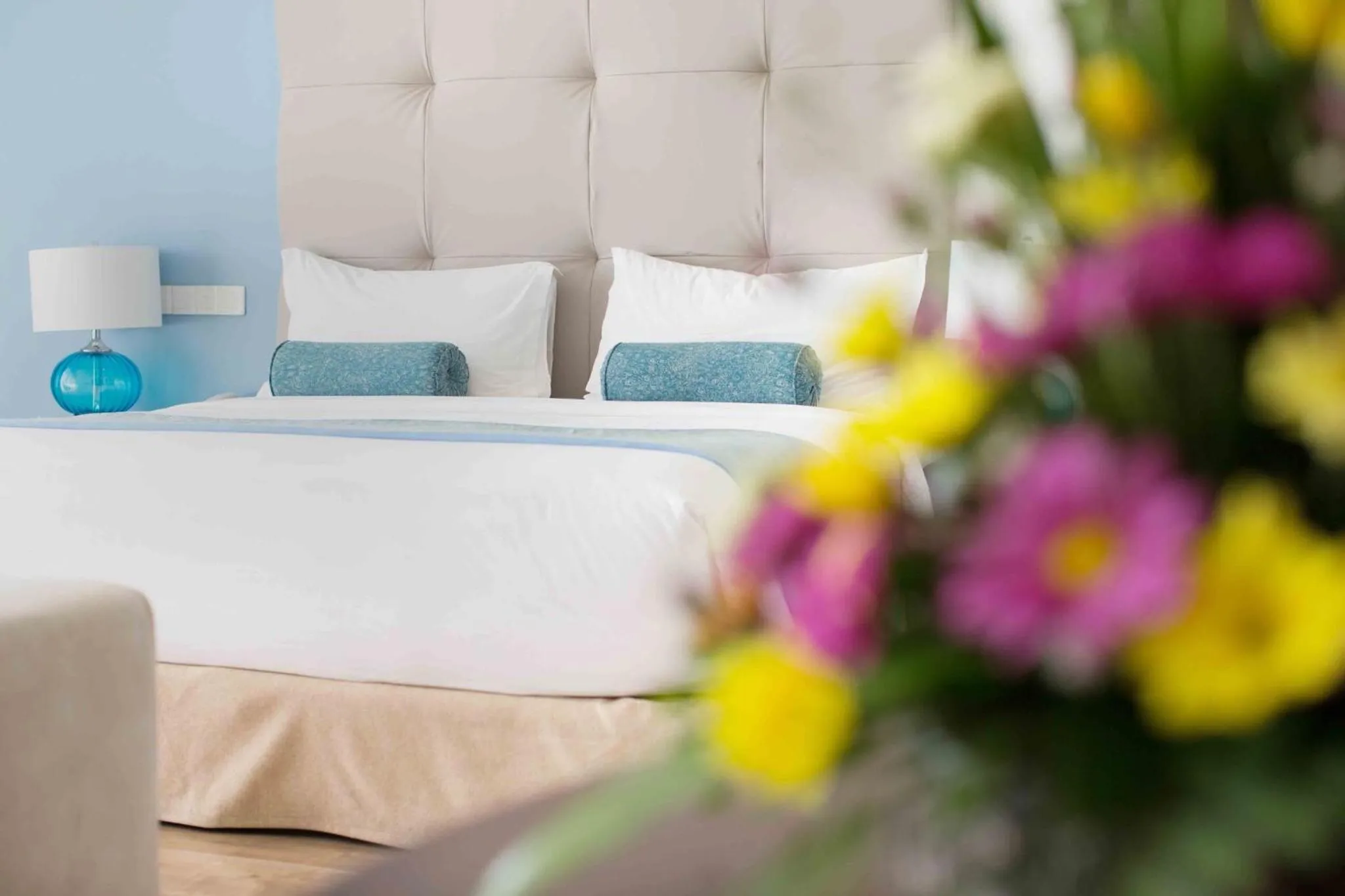 Bed in Club Waskaduwa Beach Resort & Spa