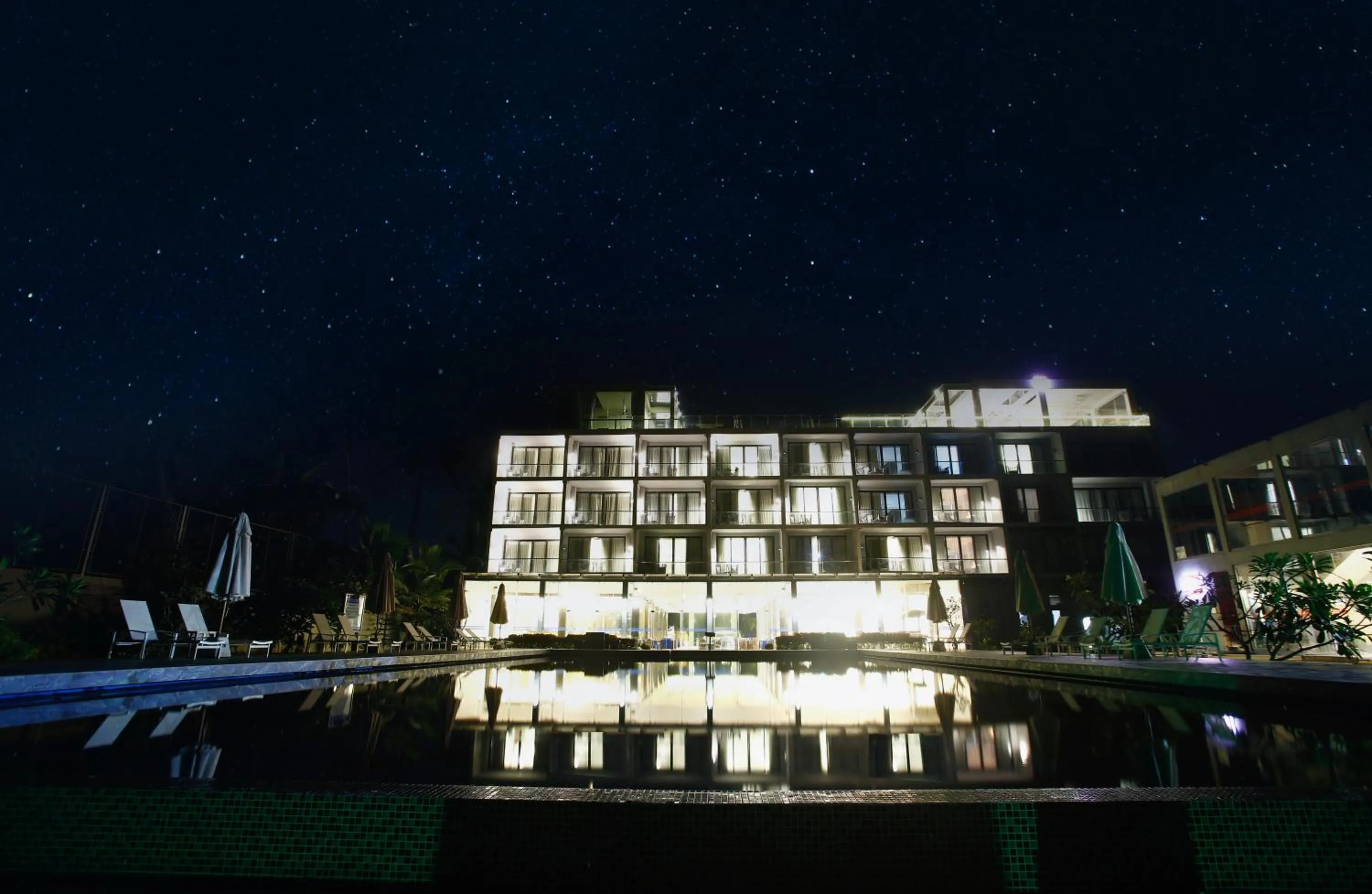 Property building in Club Waskaduwa Beach Resort & Spa