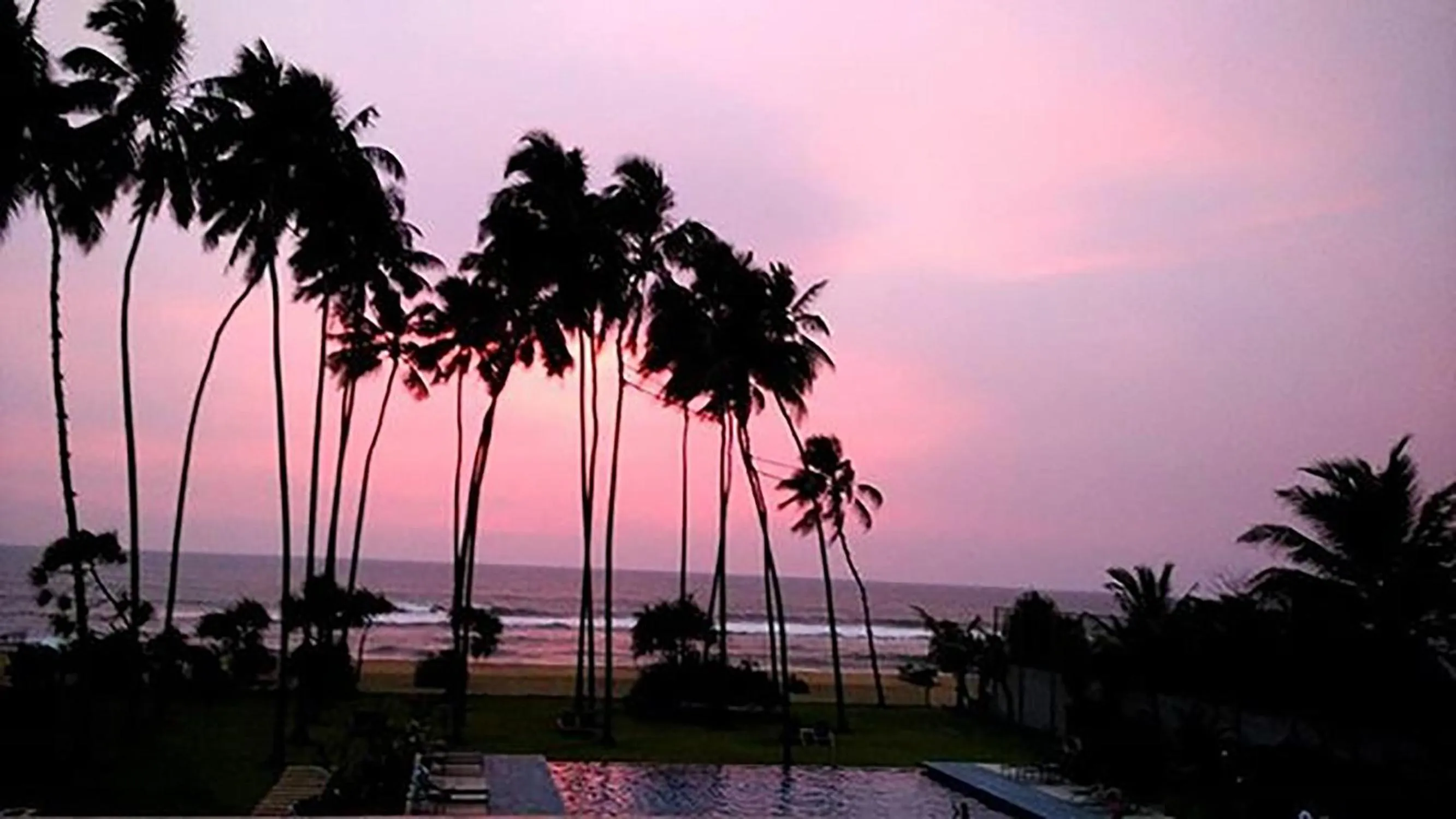 Sunset in Club Waskaduwa Beach Resort & Spa