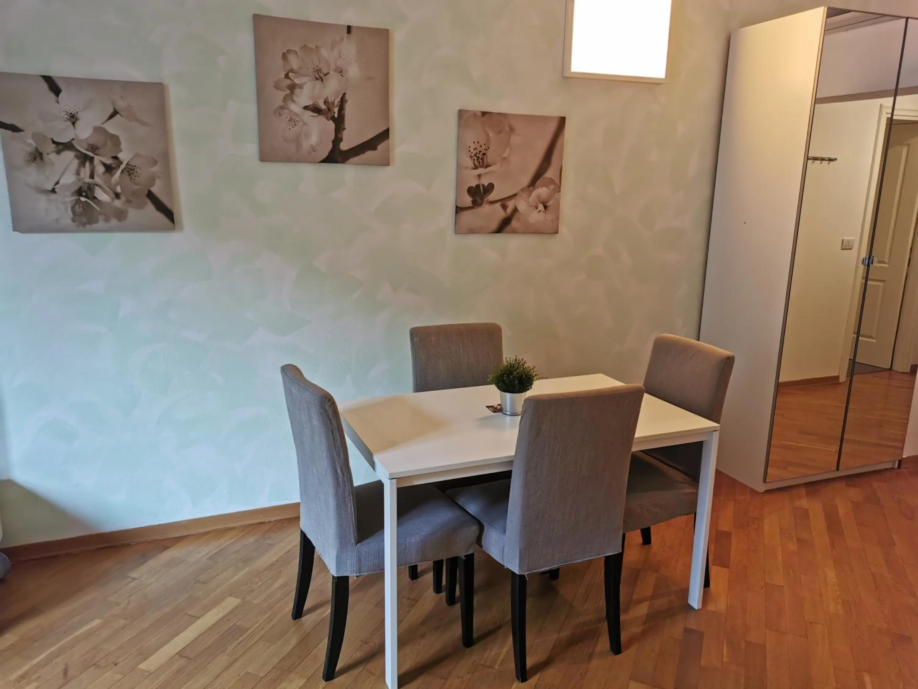 Dining area in Residenza Piazza Santo Stefano
