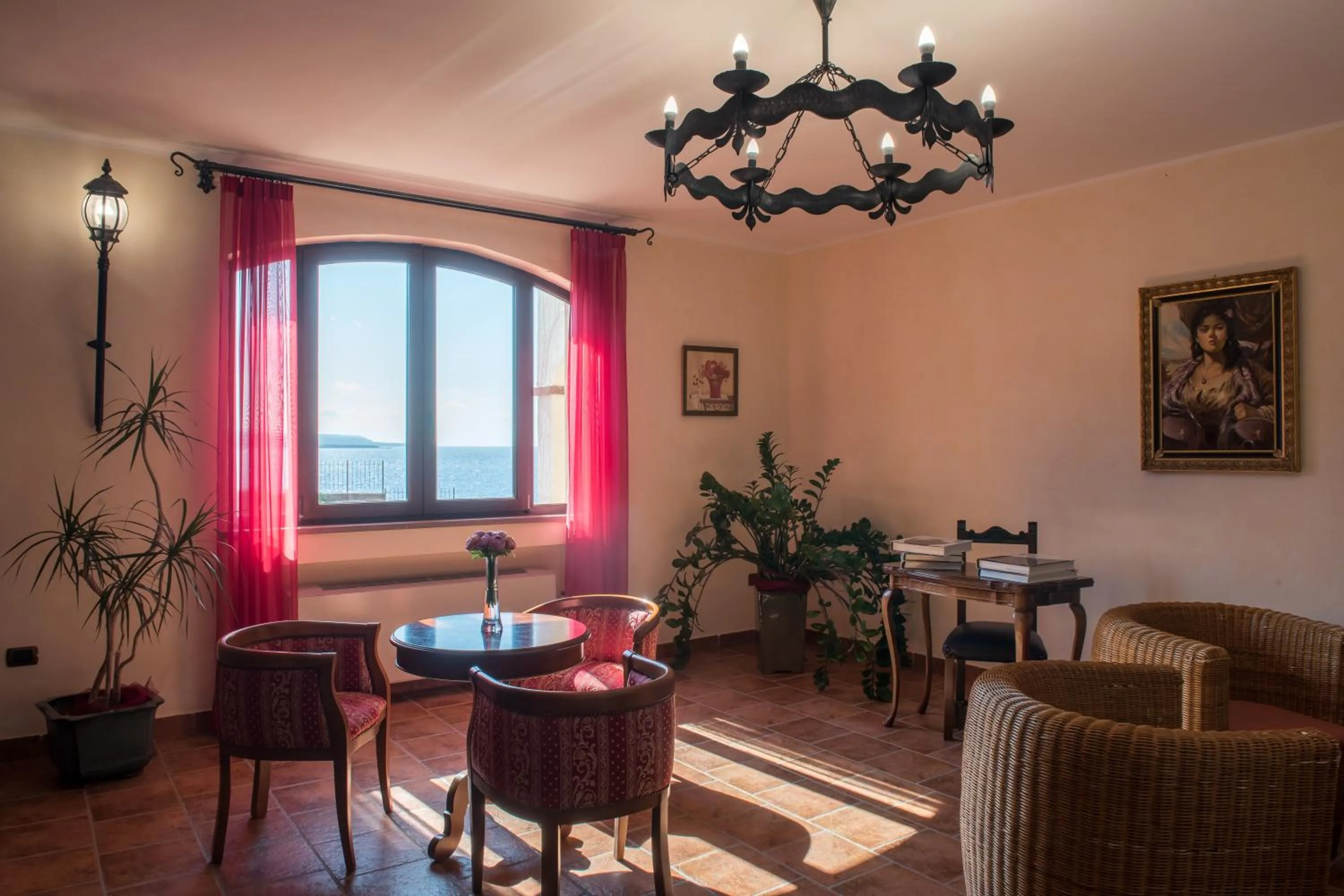 Communal lounge/ TV room in Hotel Lido degli Spagnoli Wellness & Spa