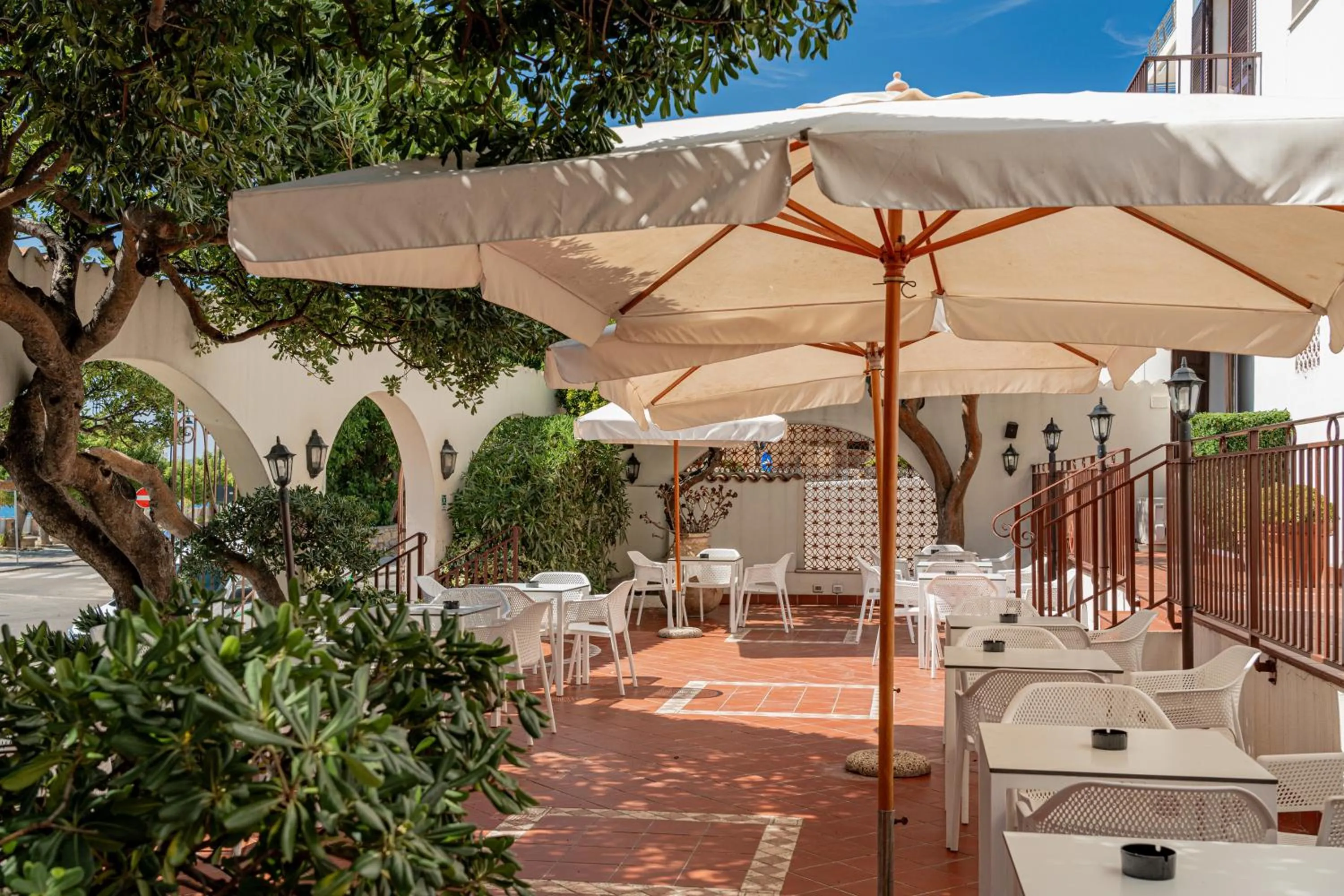 Property building in Hotel El Balear