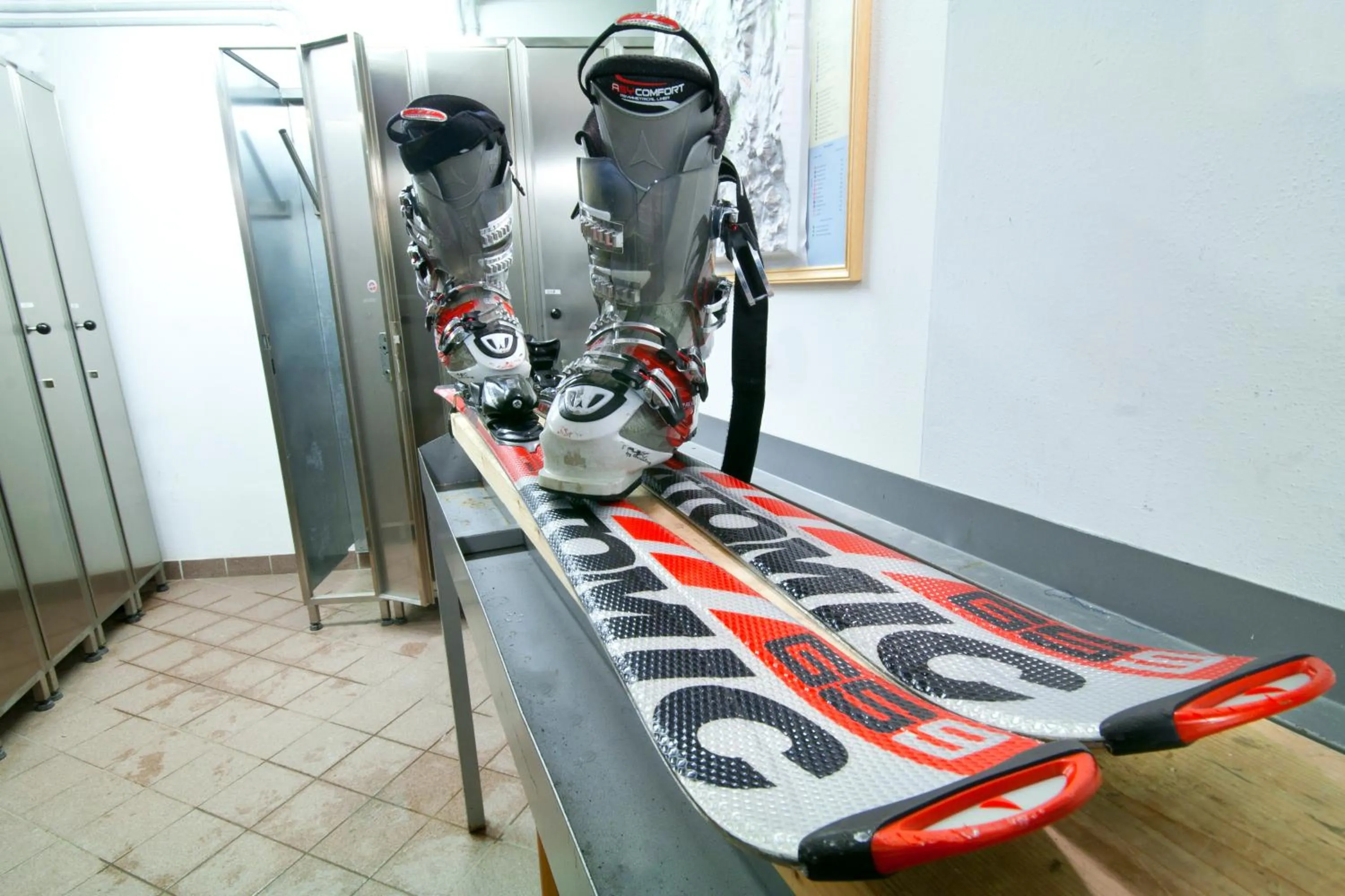 Skiing in Hotel Gianna