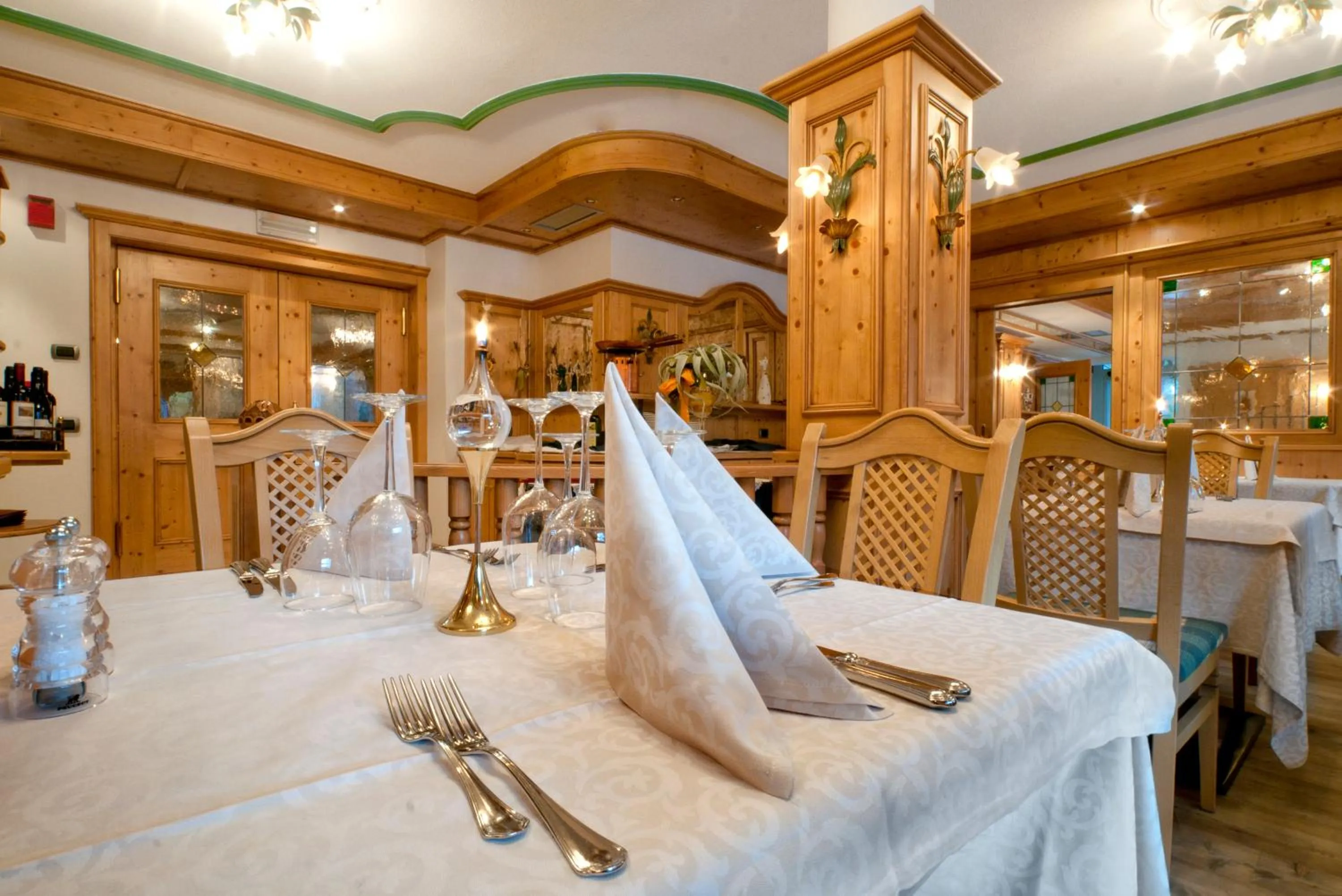Restaurant/places to eat in Hotel Gianna