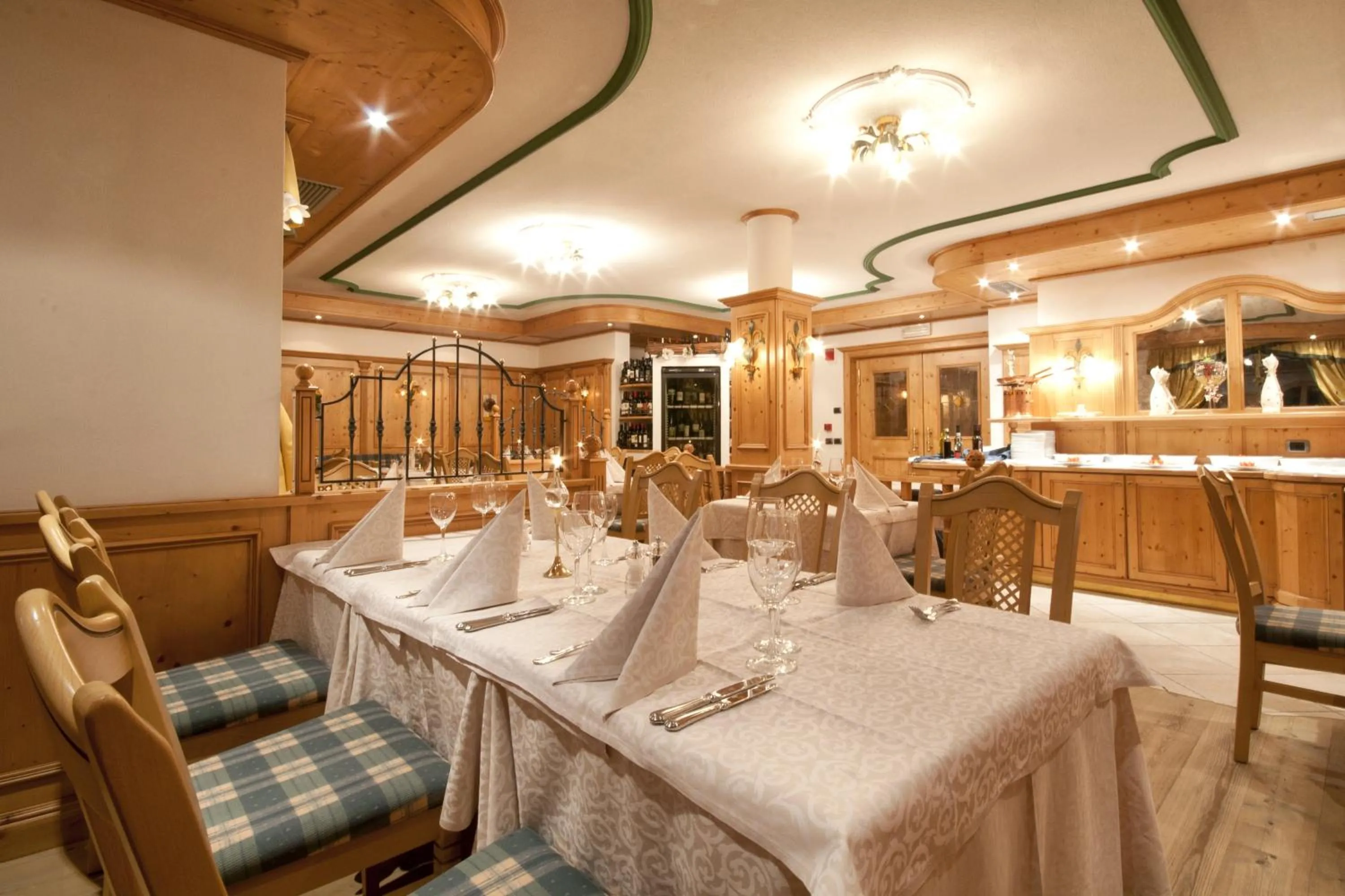 Restaurant/places to eat in Hotel Gianna