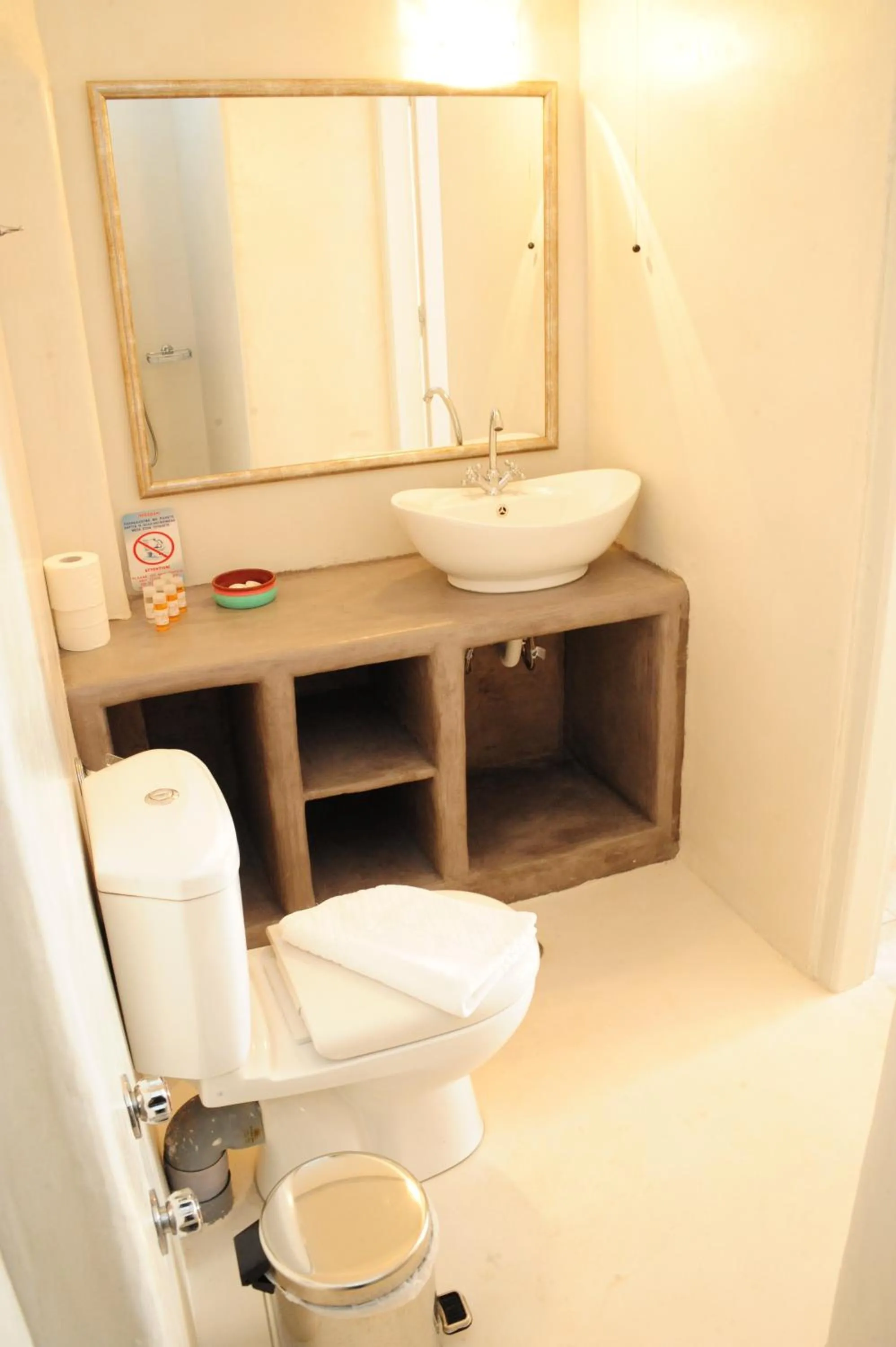 Annita's Village Hotel