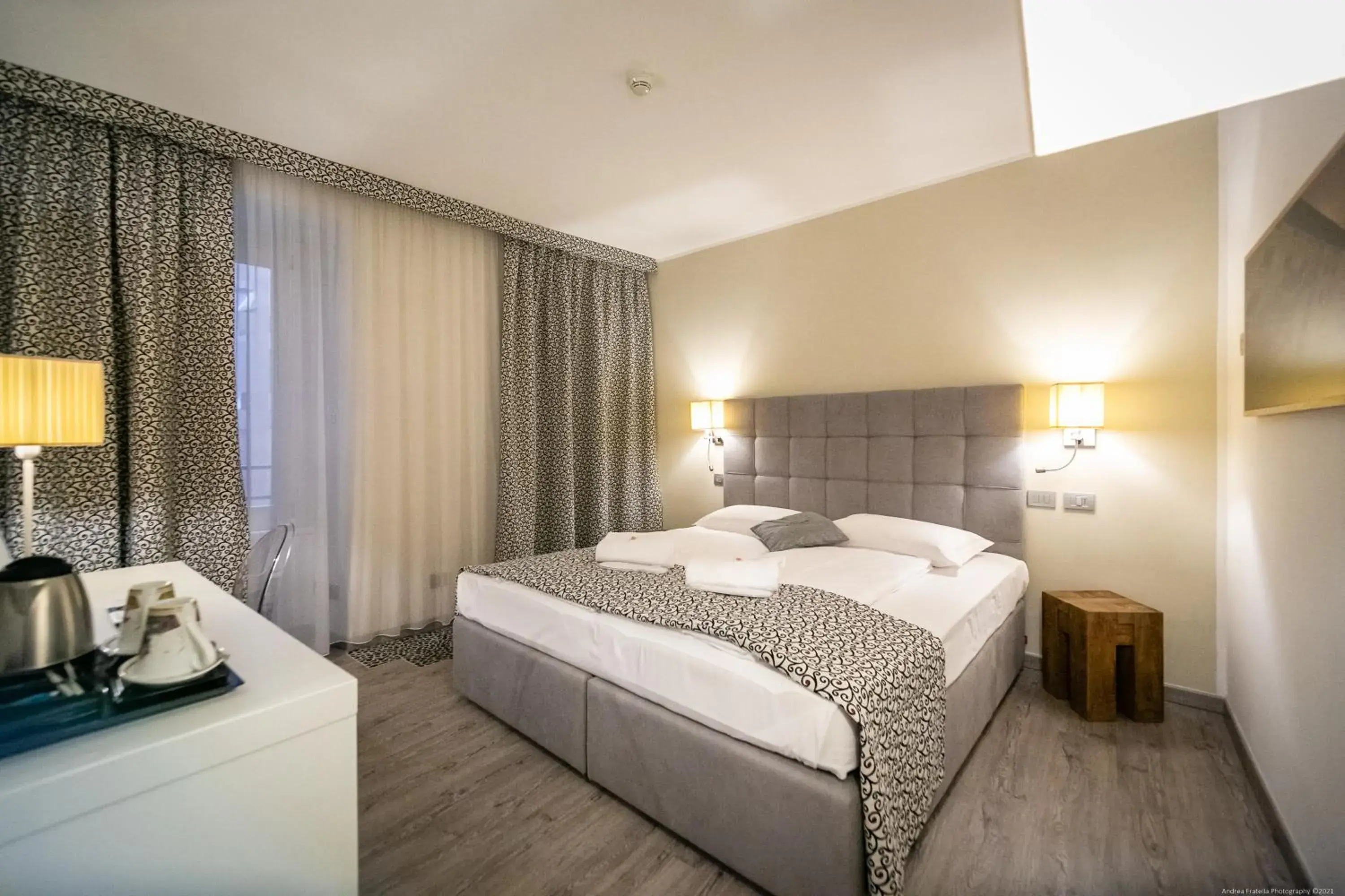 Deluxe Double Room with Hot Tub and Water Jets Shower in Boutique Exclusive B&B Deluxe Double Room with Hot Tub and Water Jets Shower in Boutique Exclusive B&B