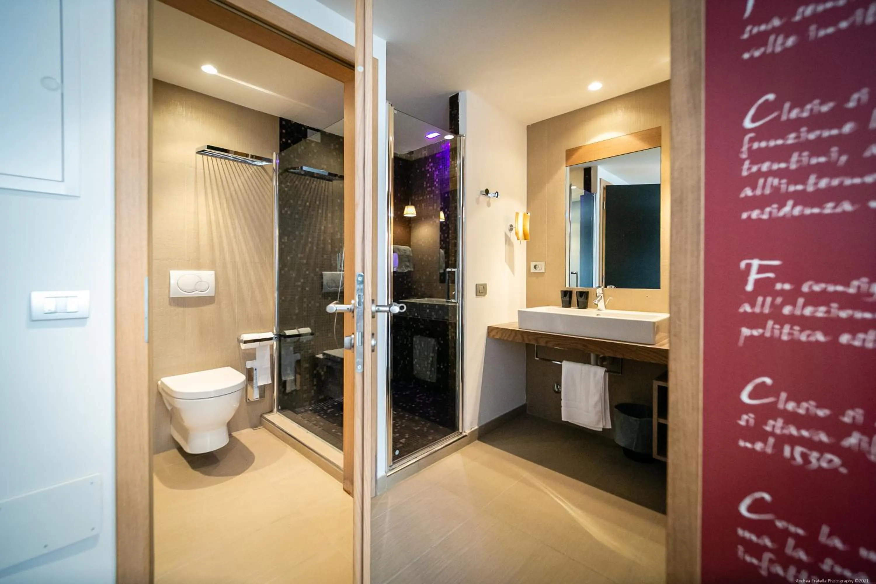 Shower in Boutique Exclusive B&B