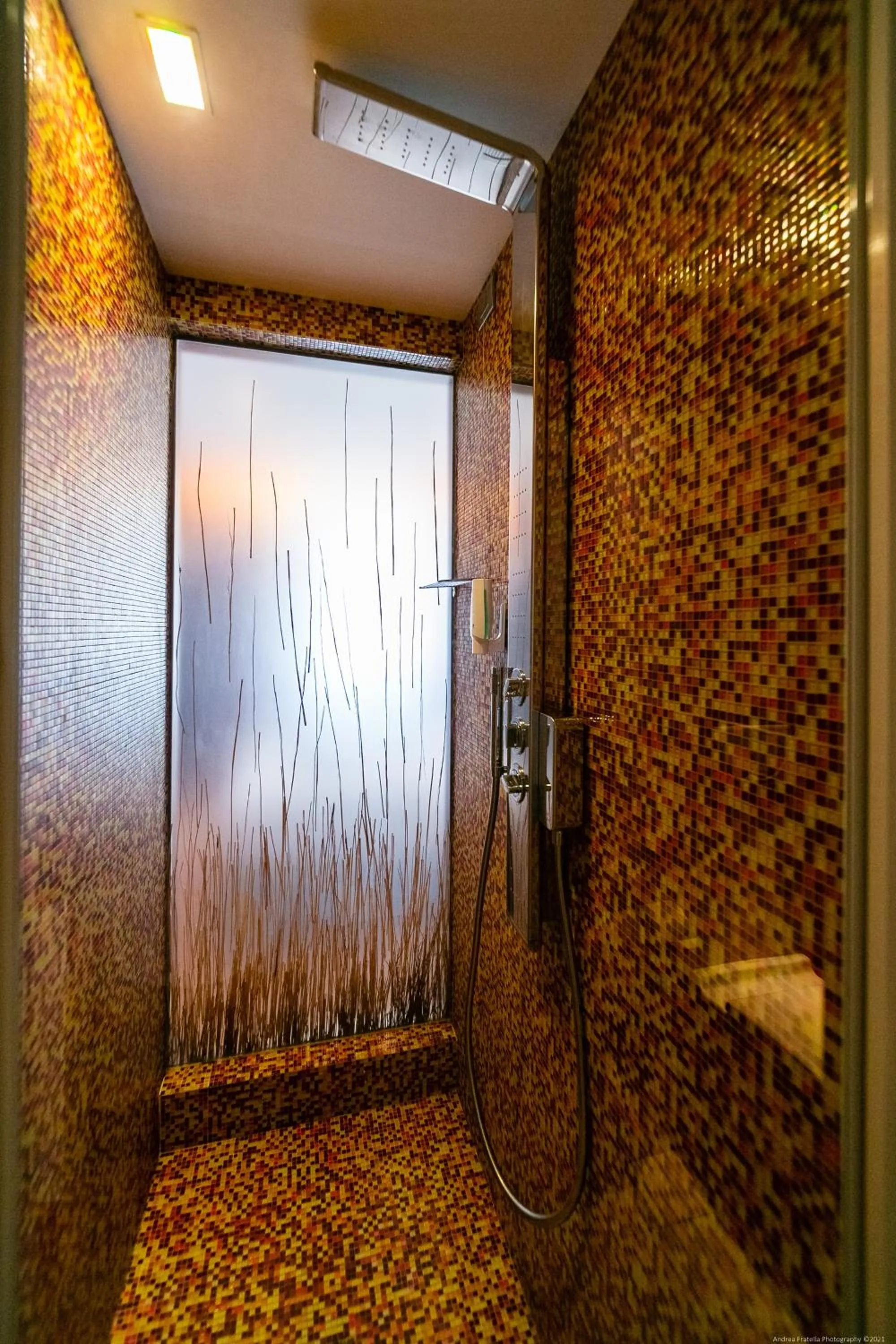 Shower in Boutique Exclusive B&B
