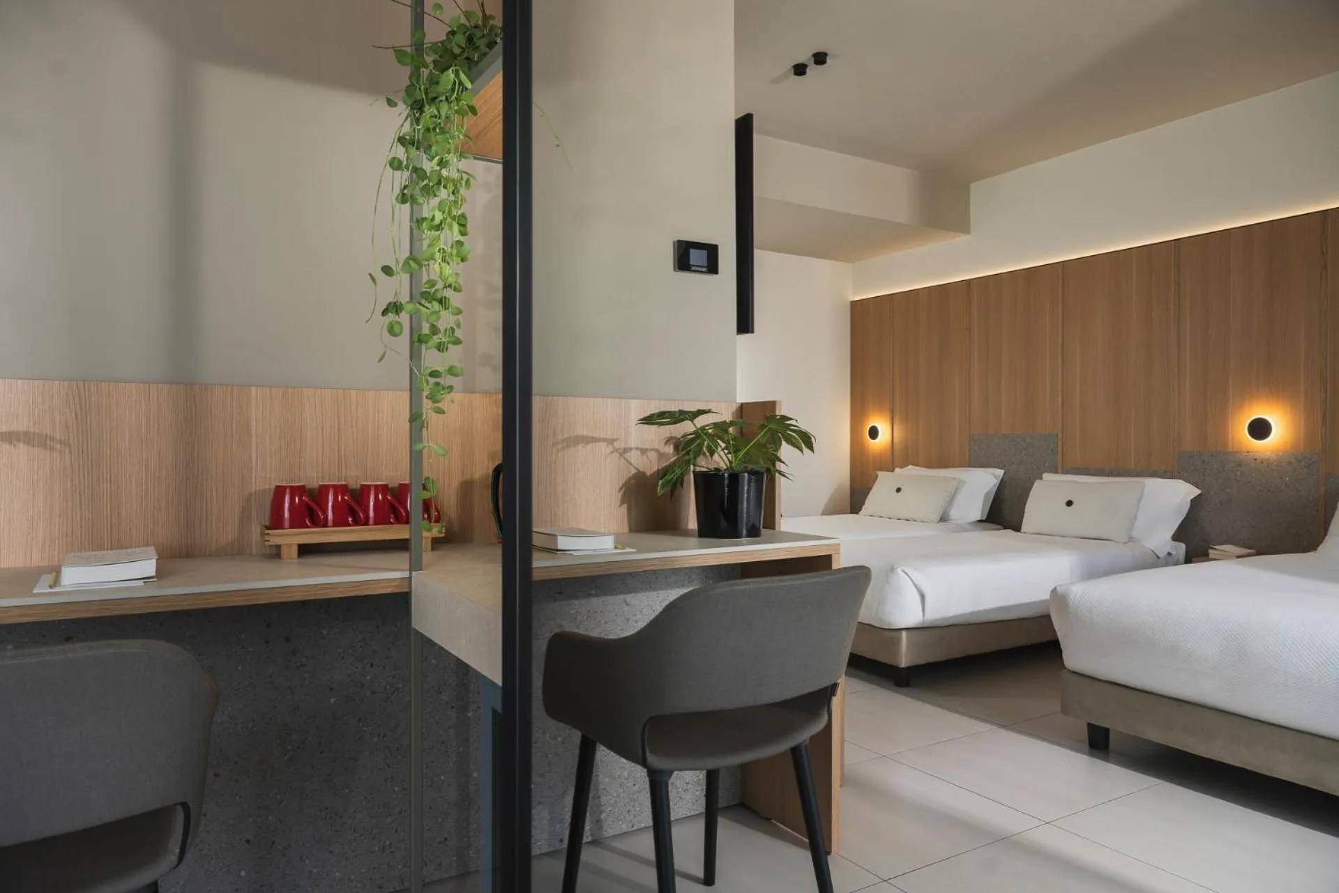 Bedroom, Bed in Aqua Hotel