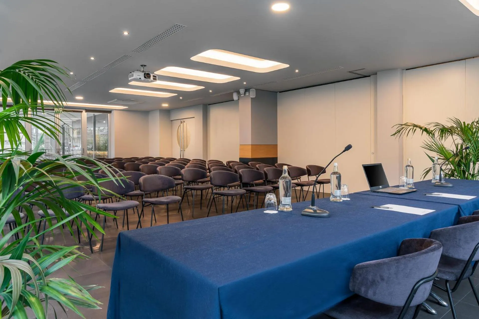 Meeting/conference room in Aqua Hotel