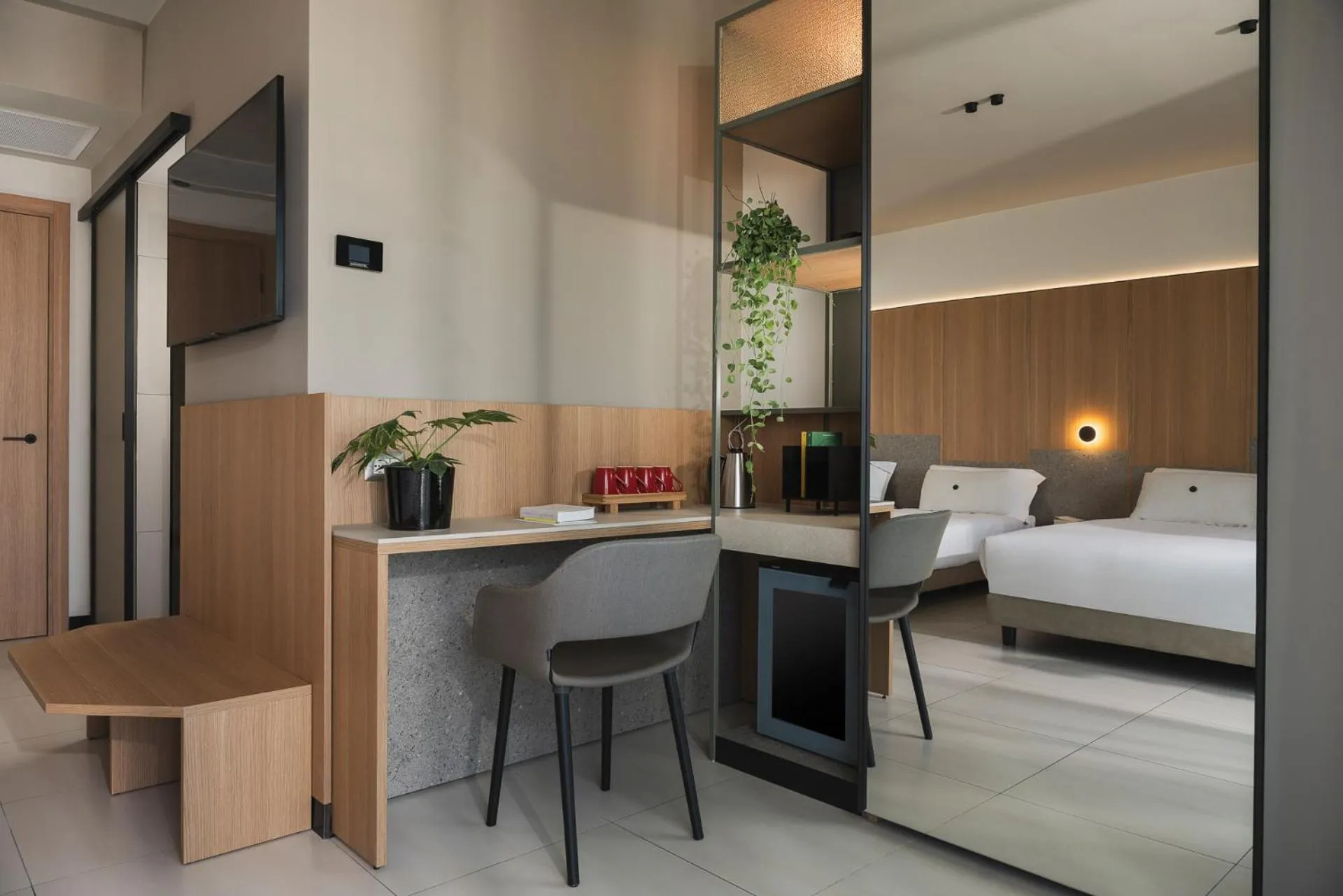 Bedroom, Bed in Aqua Hotel