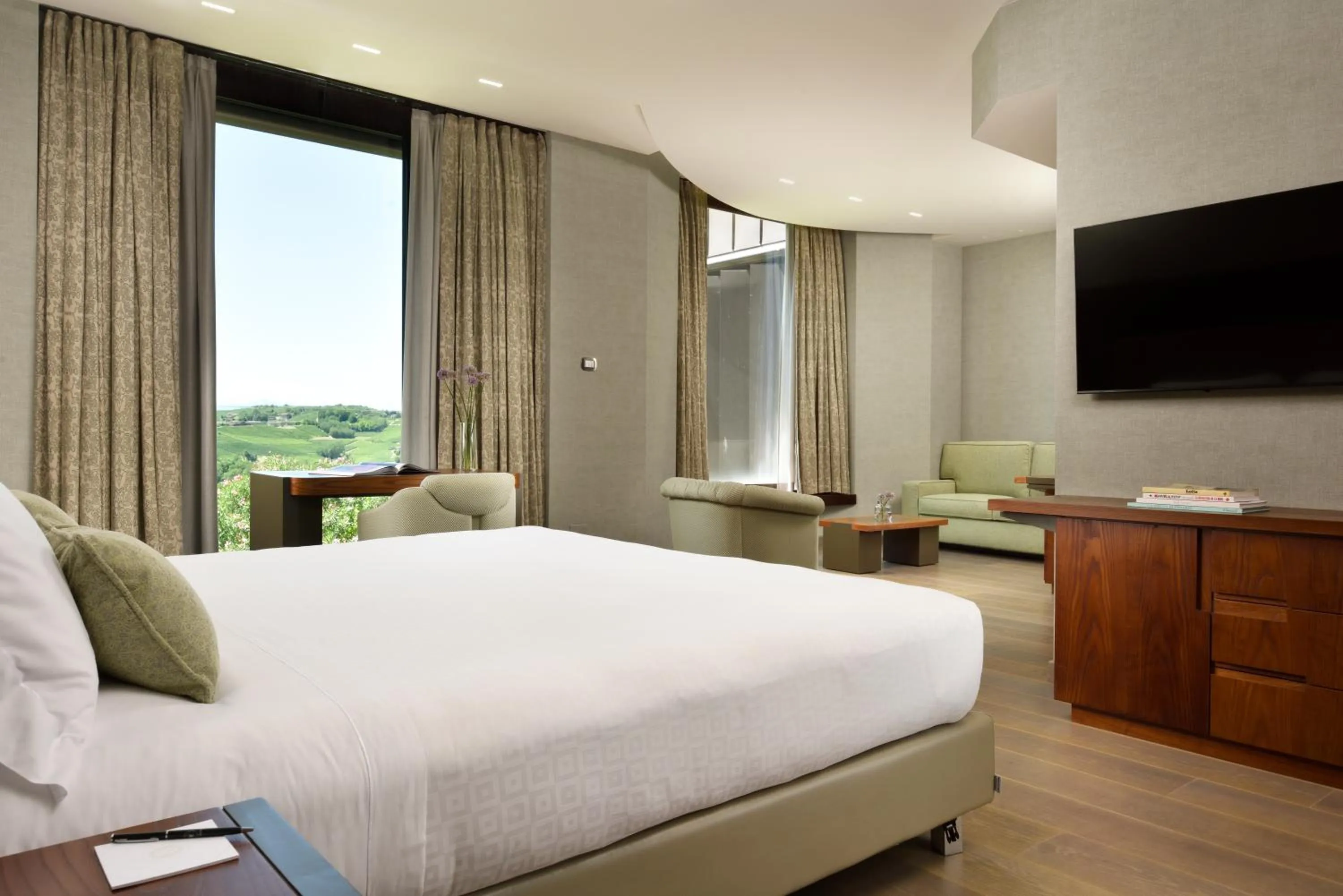 Bedroom, Bed in Il Boscareto Resort & Spa