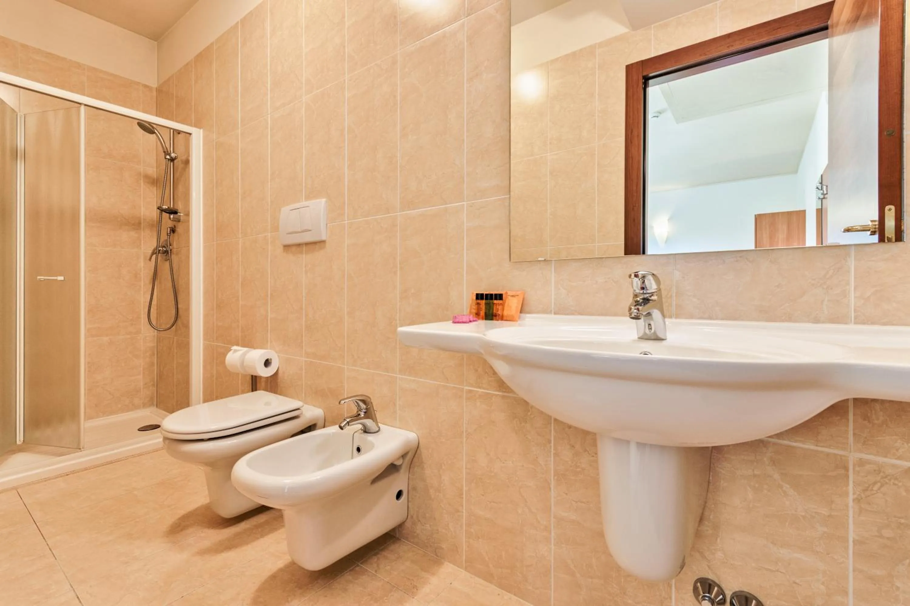 Shower in Hotel Doge