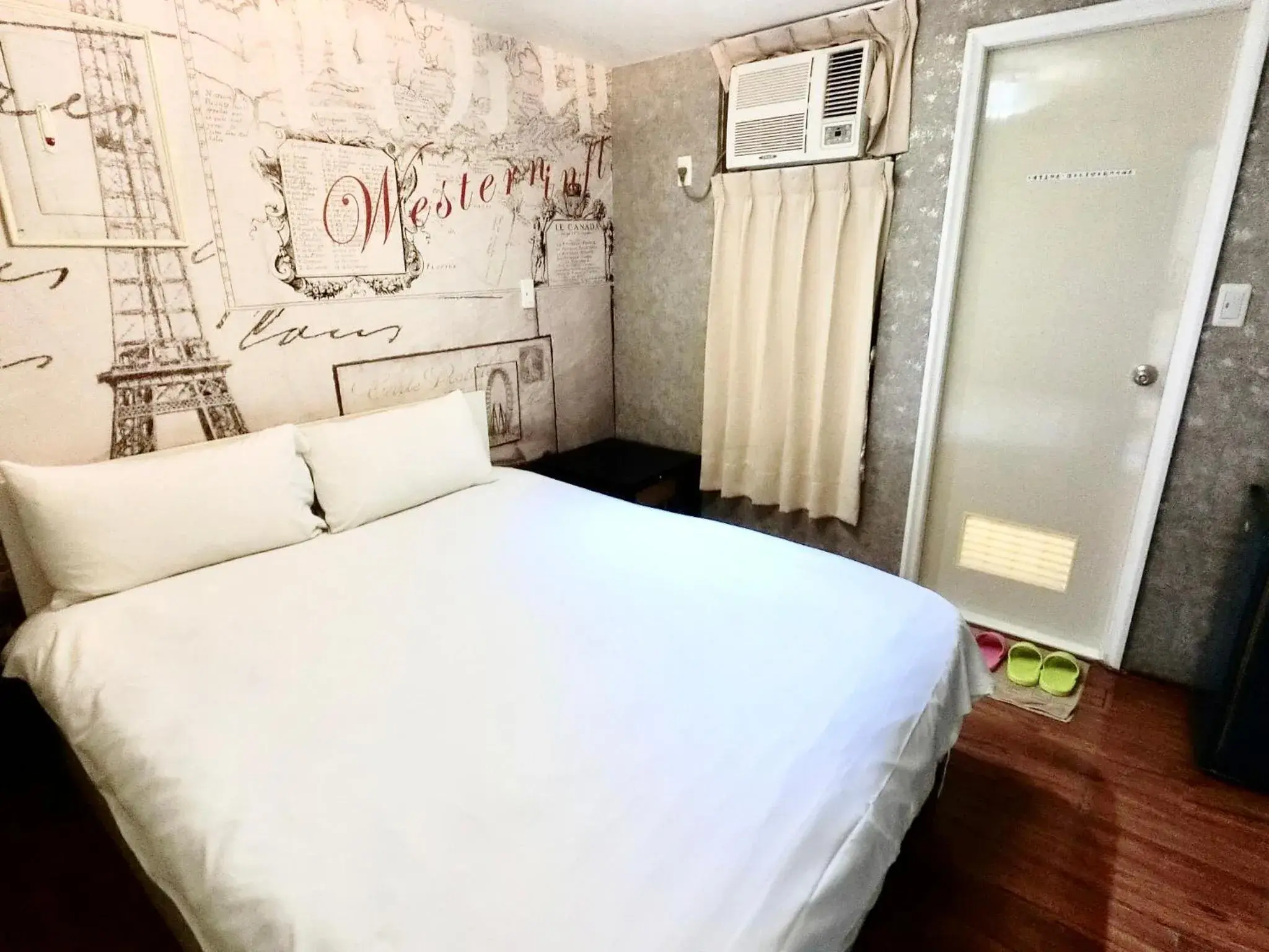 Bed in Feng Chia Hygge Bed in Feng Chia Hygge