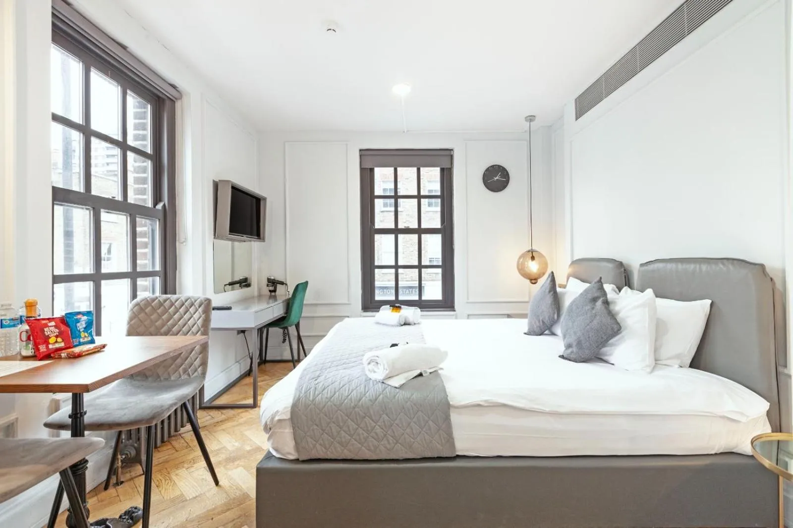 Bed in London Paddington Apartments