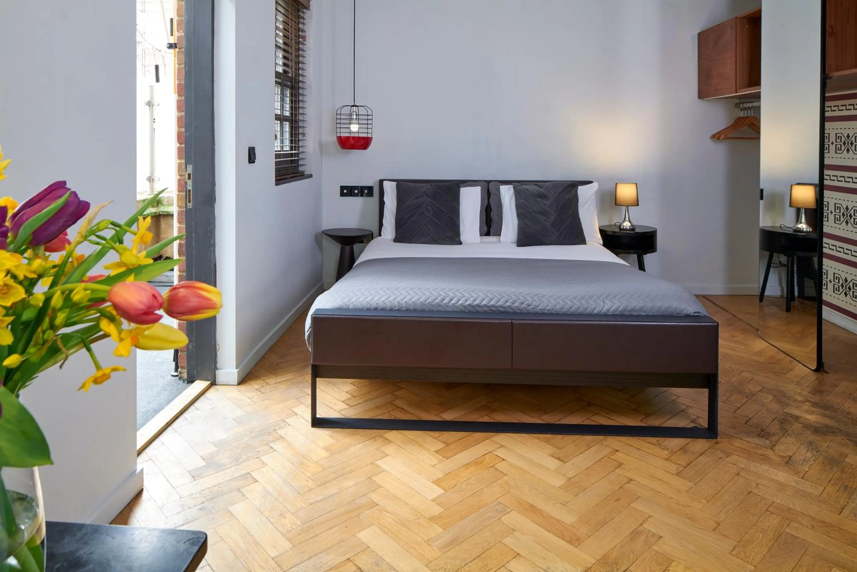 Bedroom, Bed in London Paddington Apartments