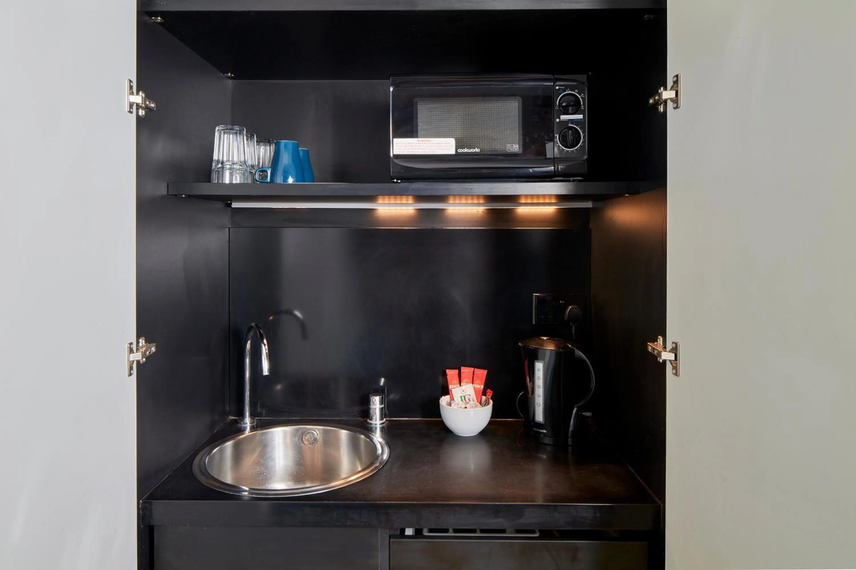 Kitchen or kitchenette in London Paddington Apartments