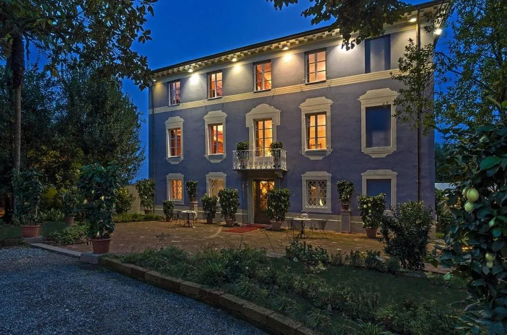 Property building in Resort Dei Limoni