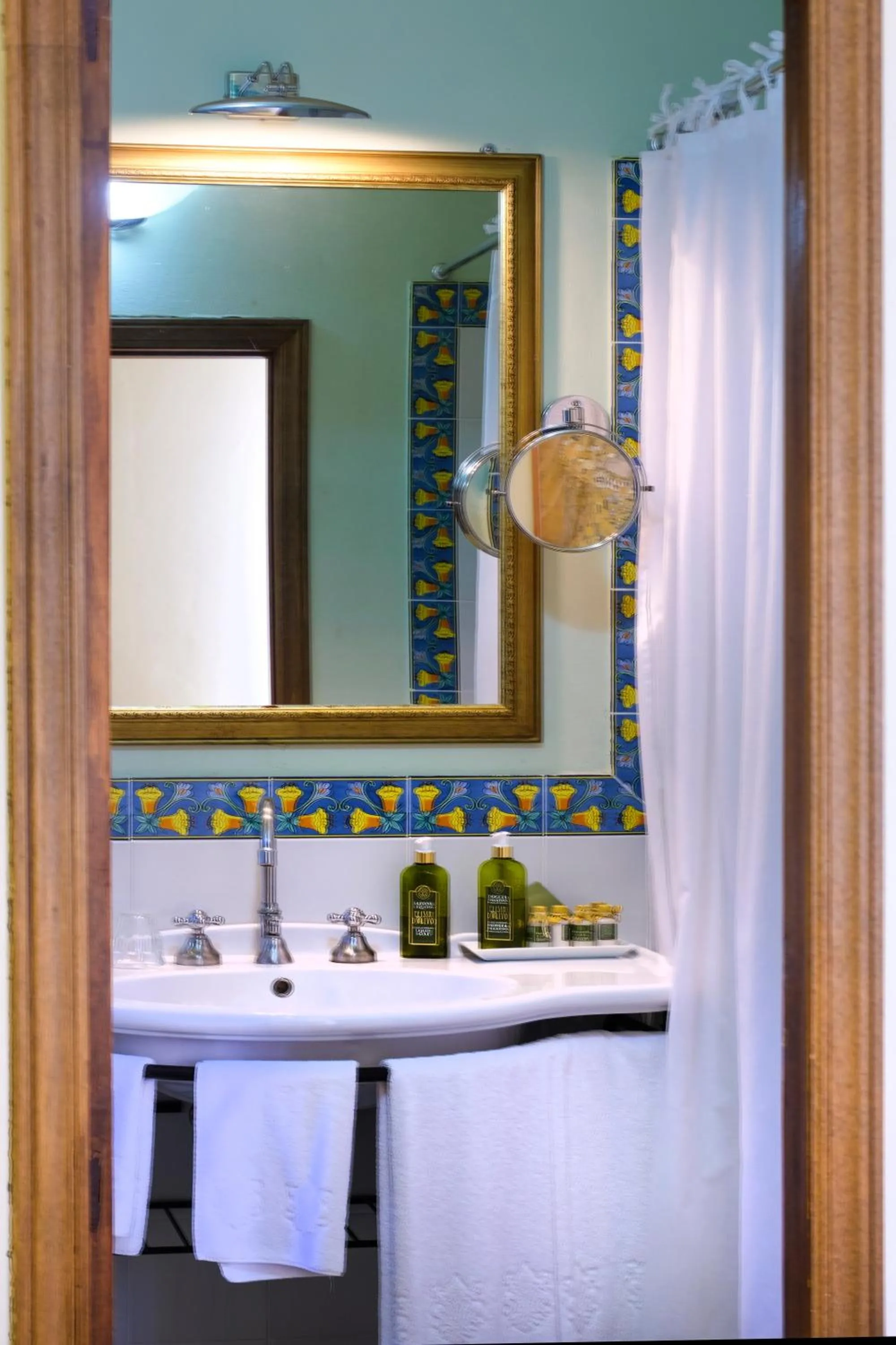 Bathroom in Locanda Del Molino