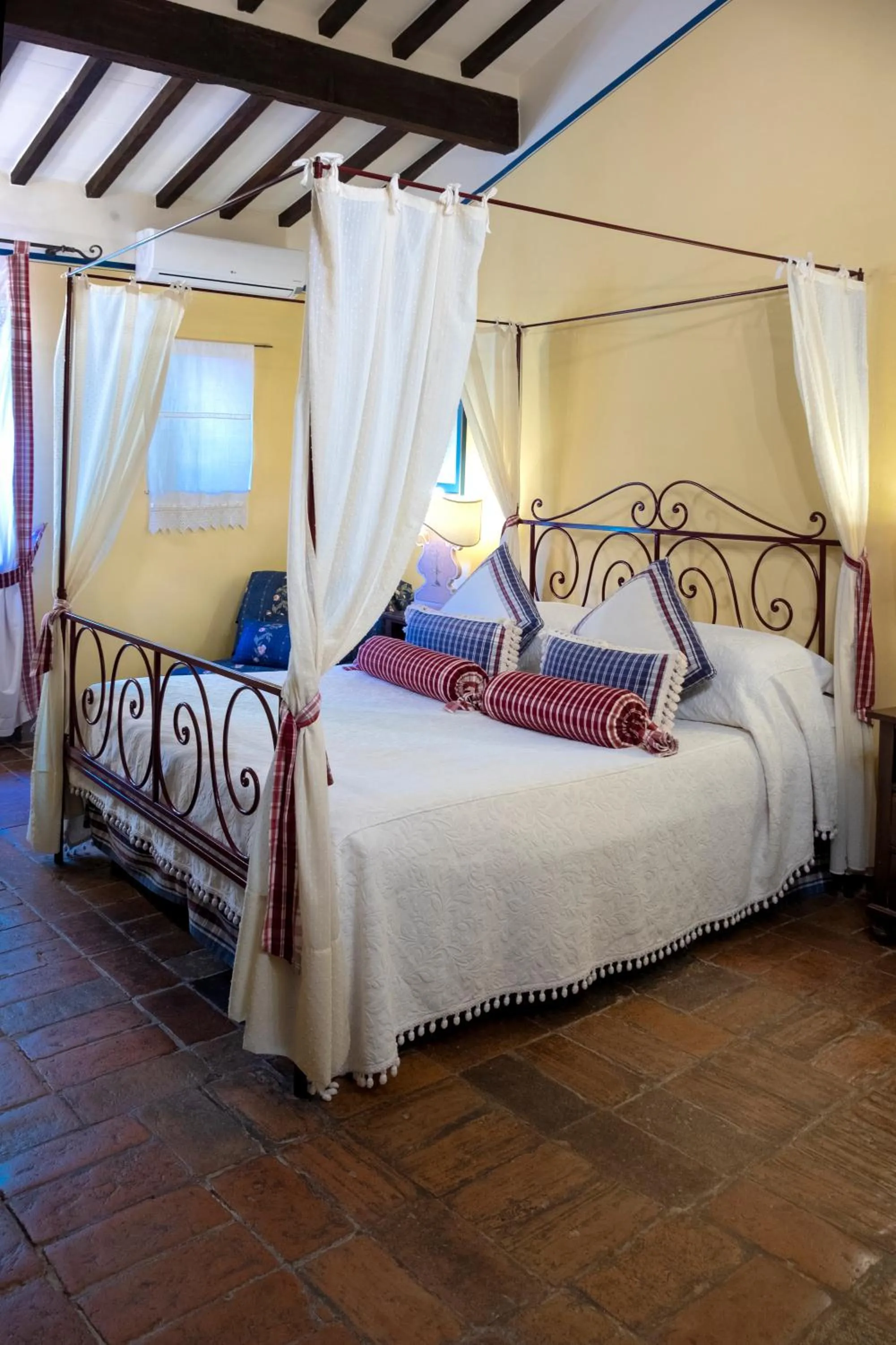 Bed in Locanda Del Molino