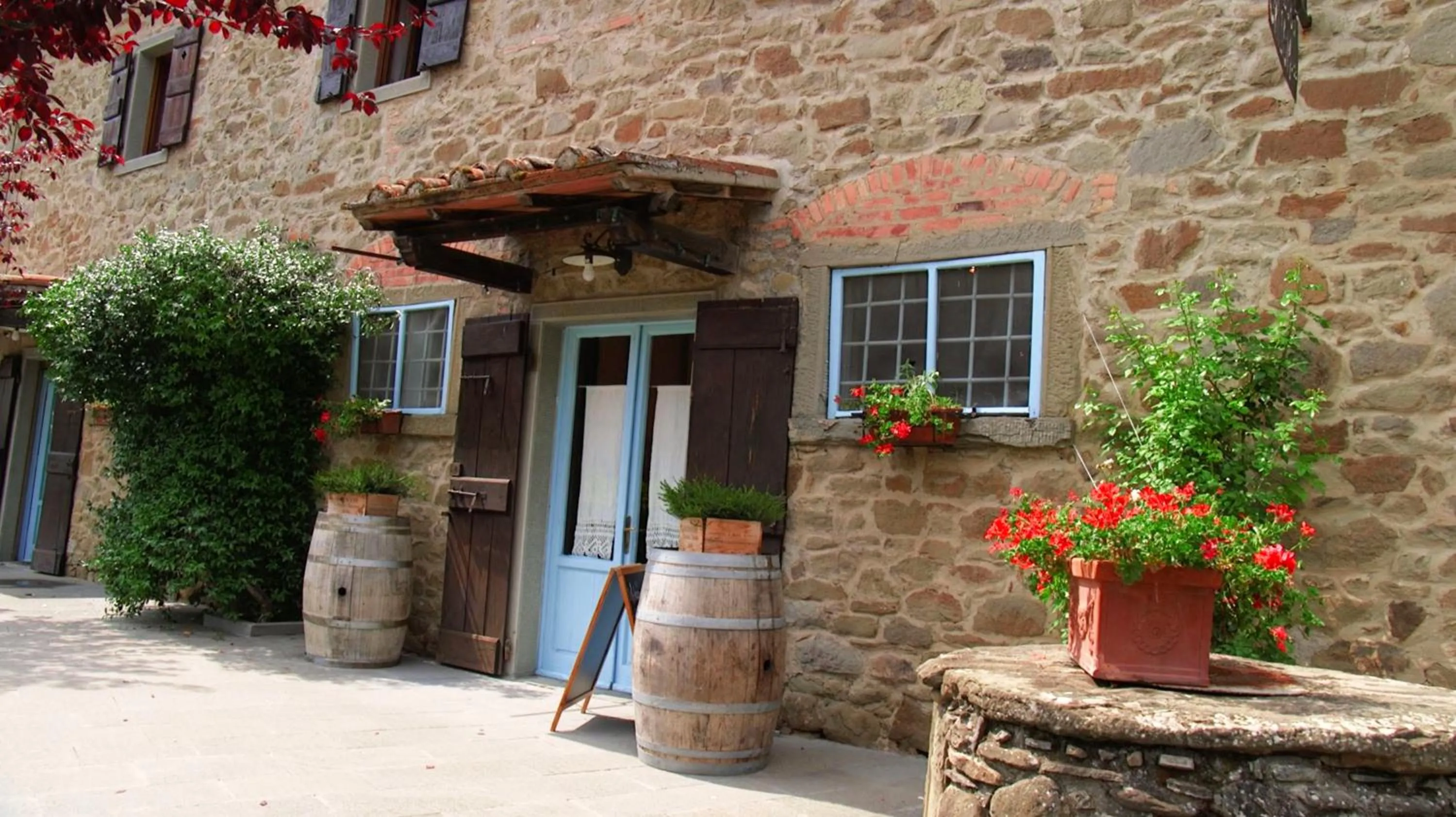 Facade/entrance in Locanda Del Molino