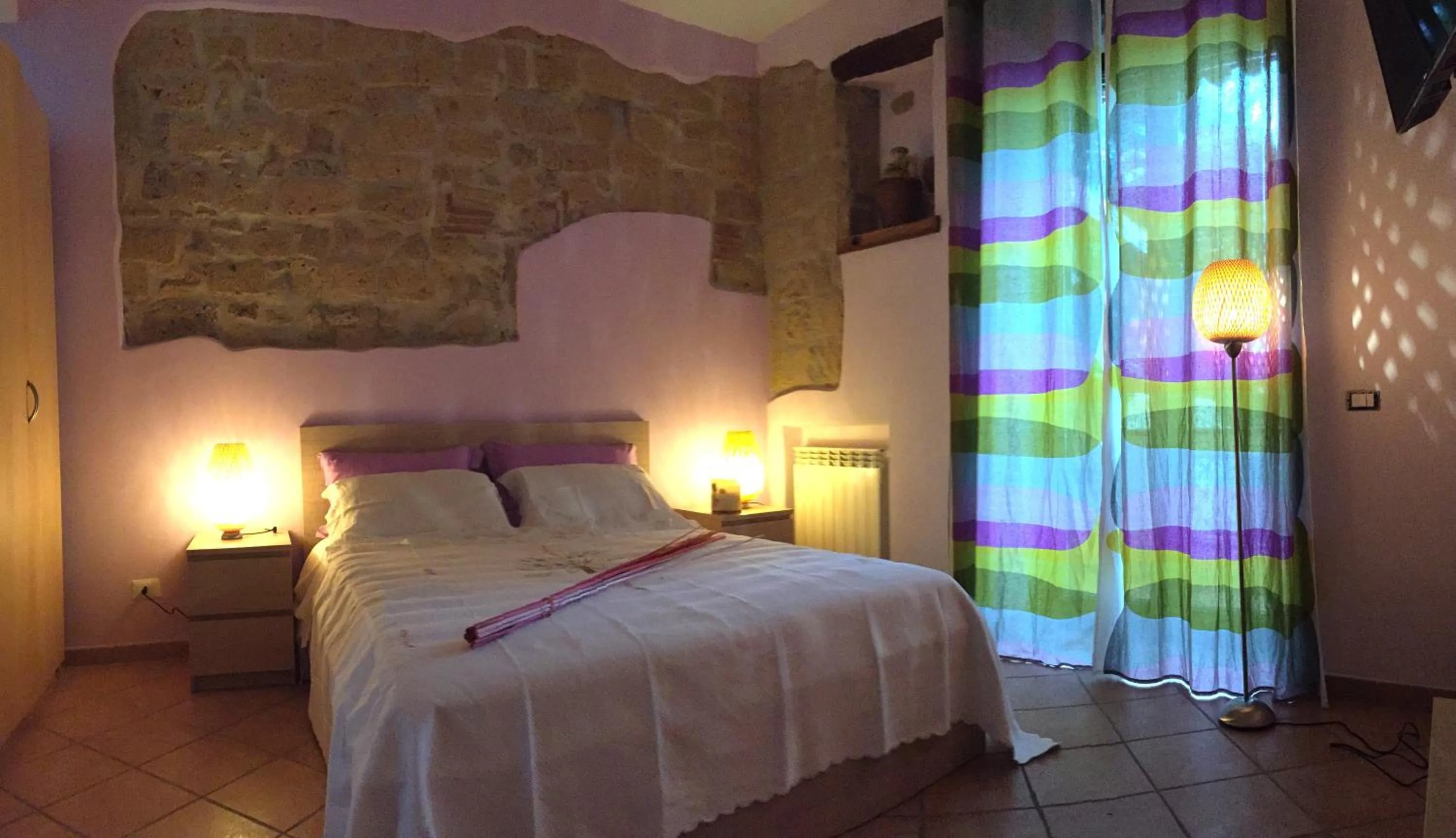 Photo of the whole room, Bed in Alla Corte del Re Dimora Storica