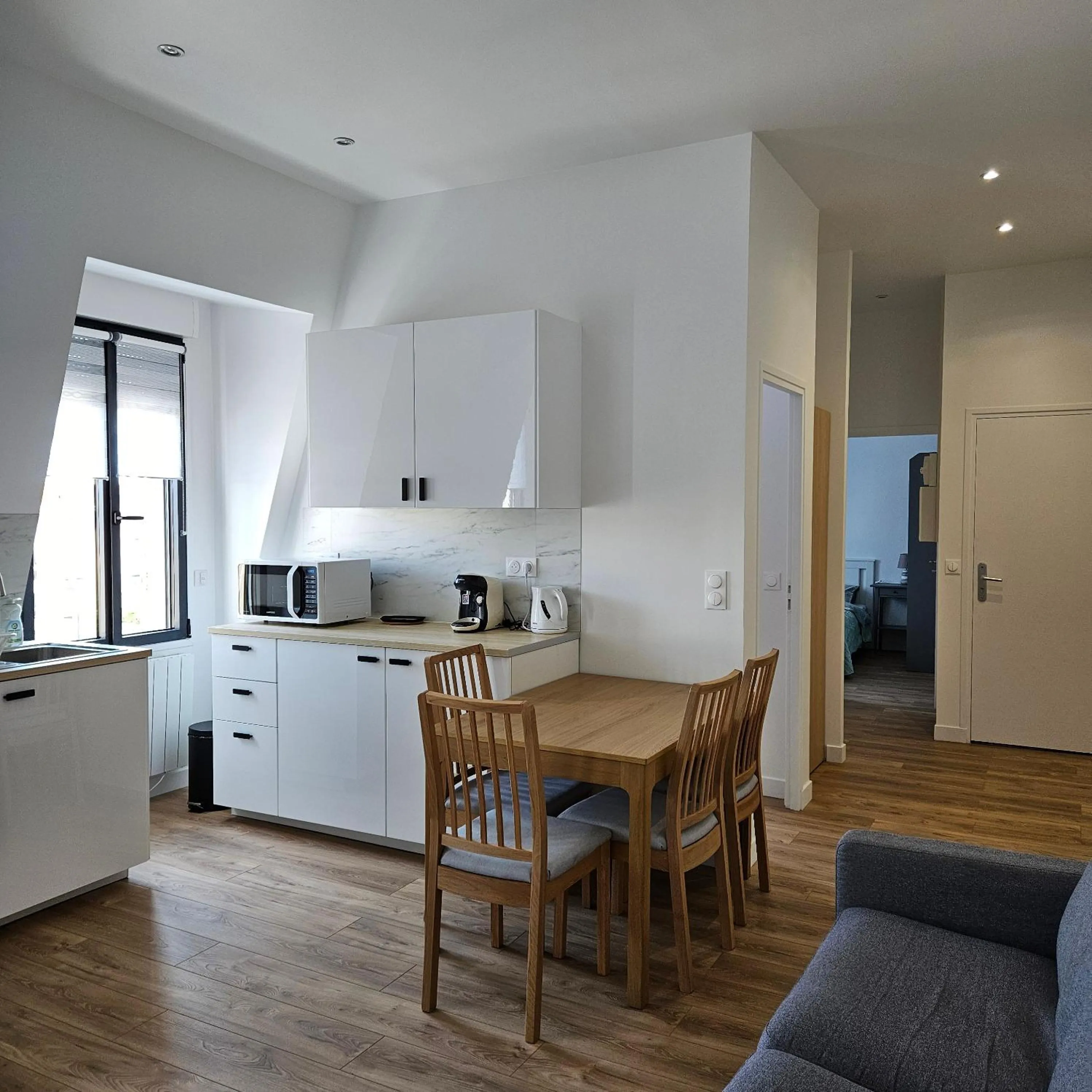 Coffee/tea facilities in Résidence Hôtel Le Relais Amélie