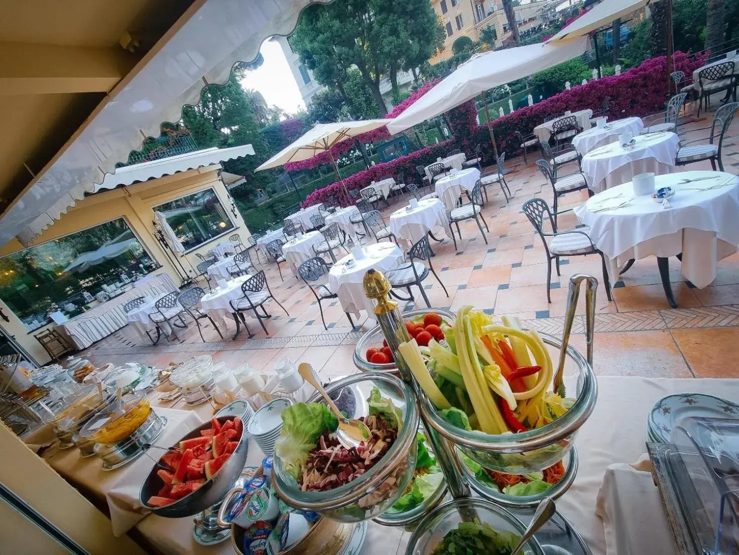 Breakfast in Hotel Metropole Breakfast in Hotel Metropole