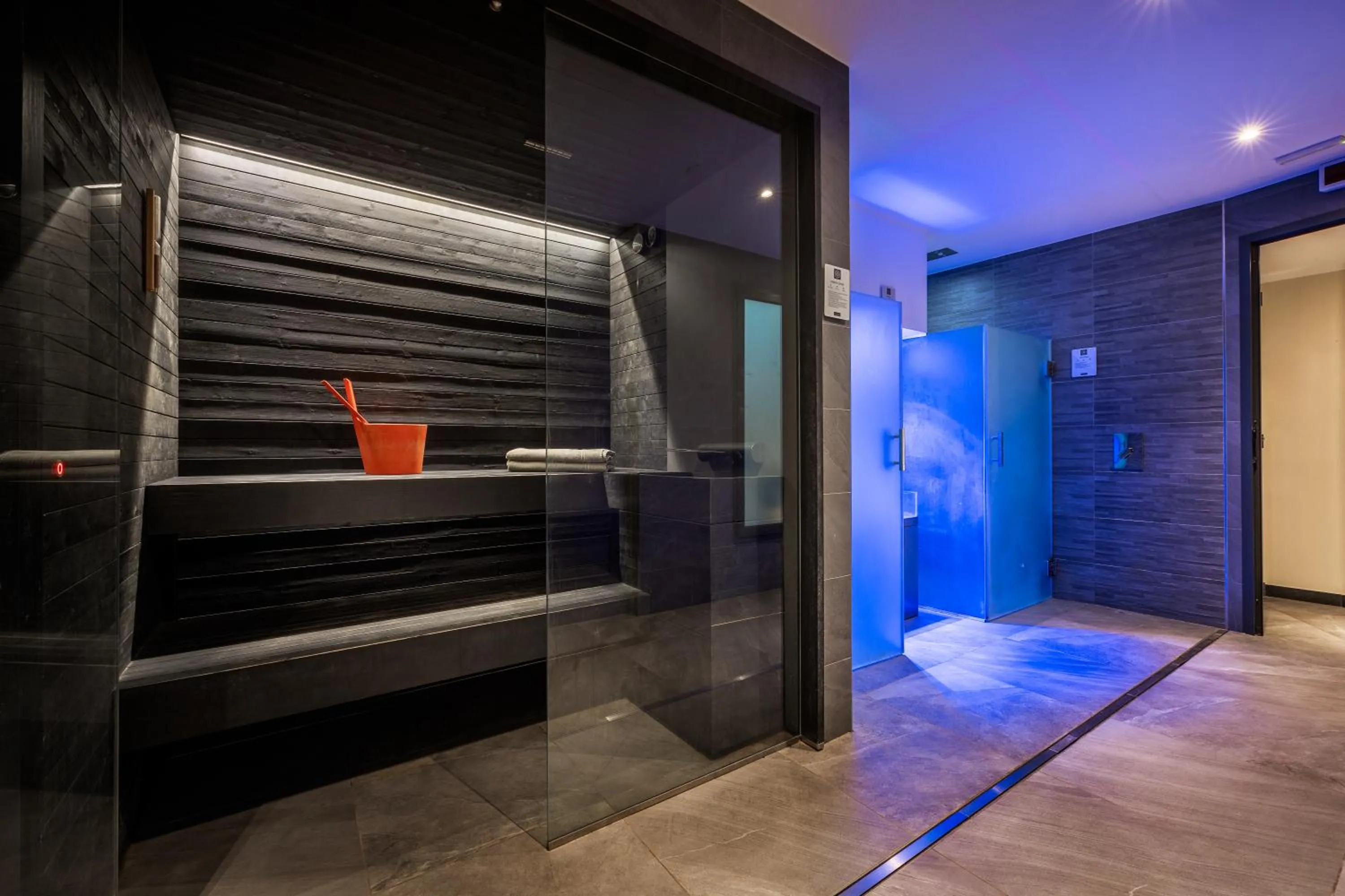 Steam room in Hotel Metropole