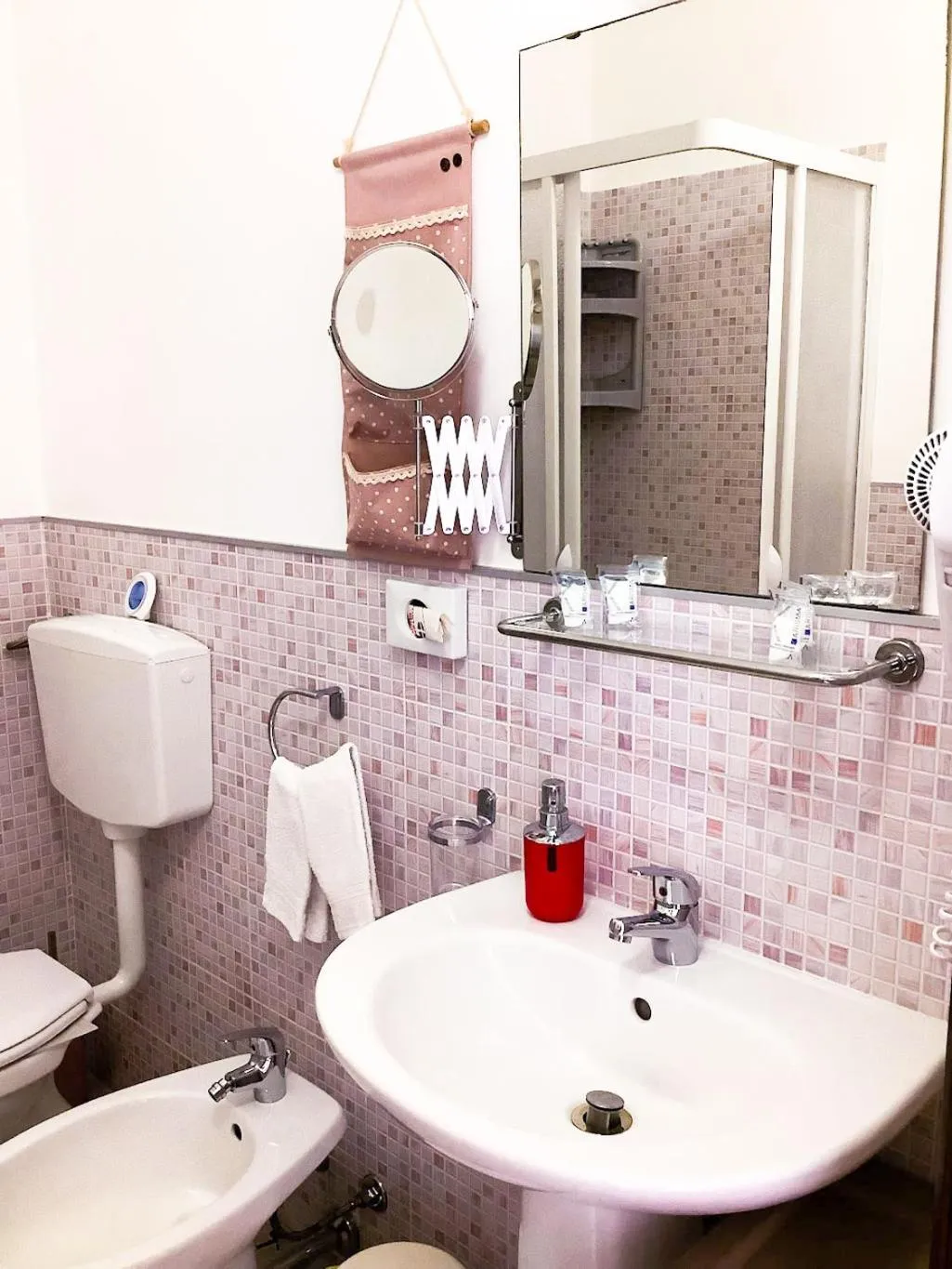 Shower in B&B MaryJosè