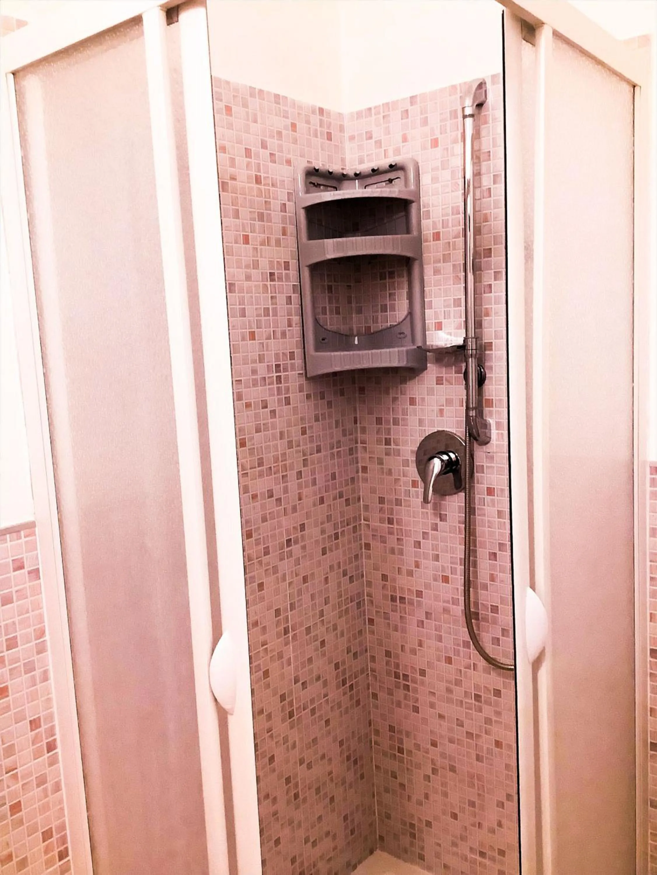 Shower in B&B MaryJosè