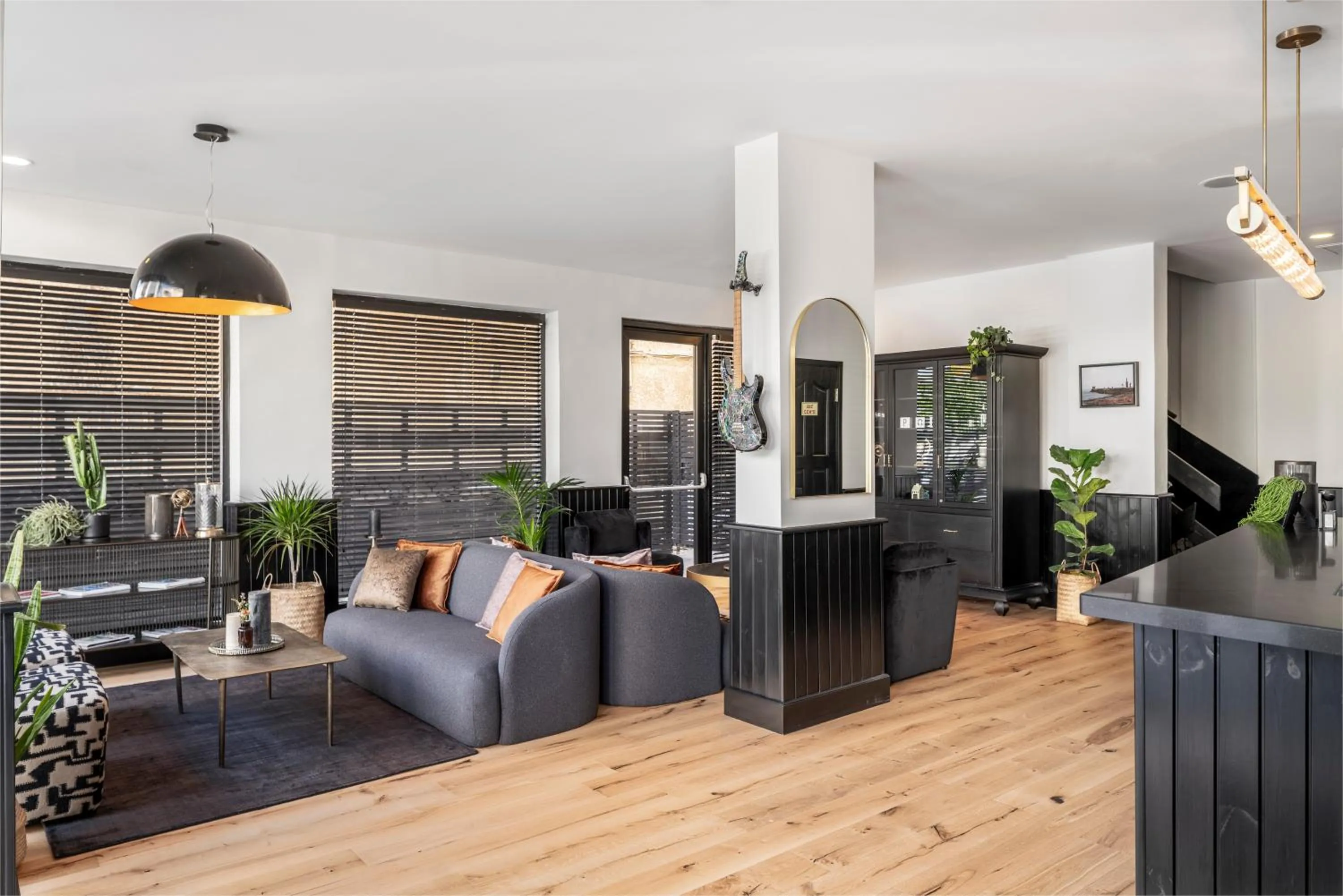 Lobby or reception in The New Port Hotel TLV