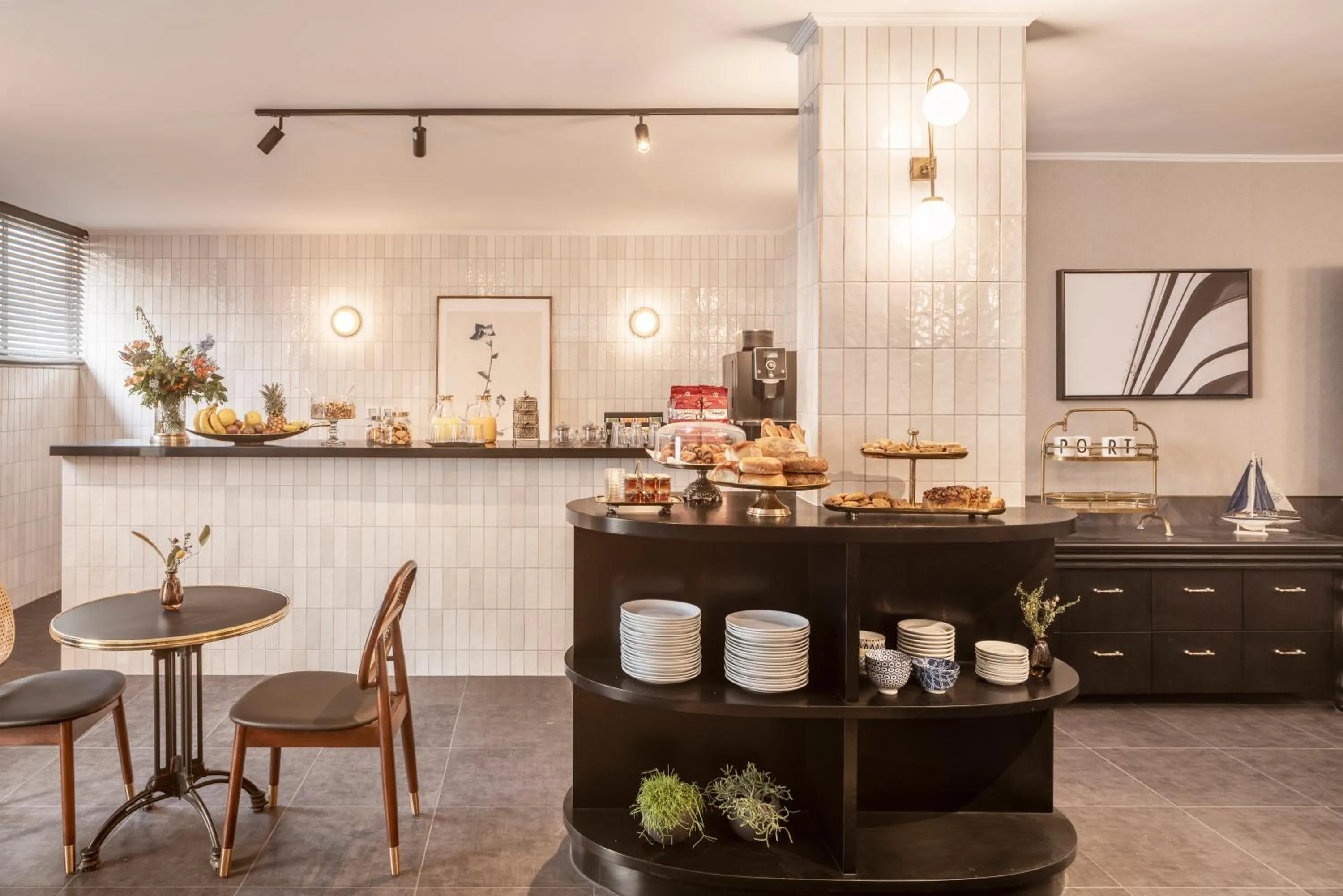 Breakfast in The New Port Hotel TLV