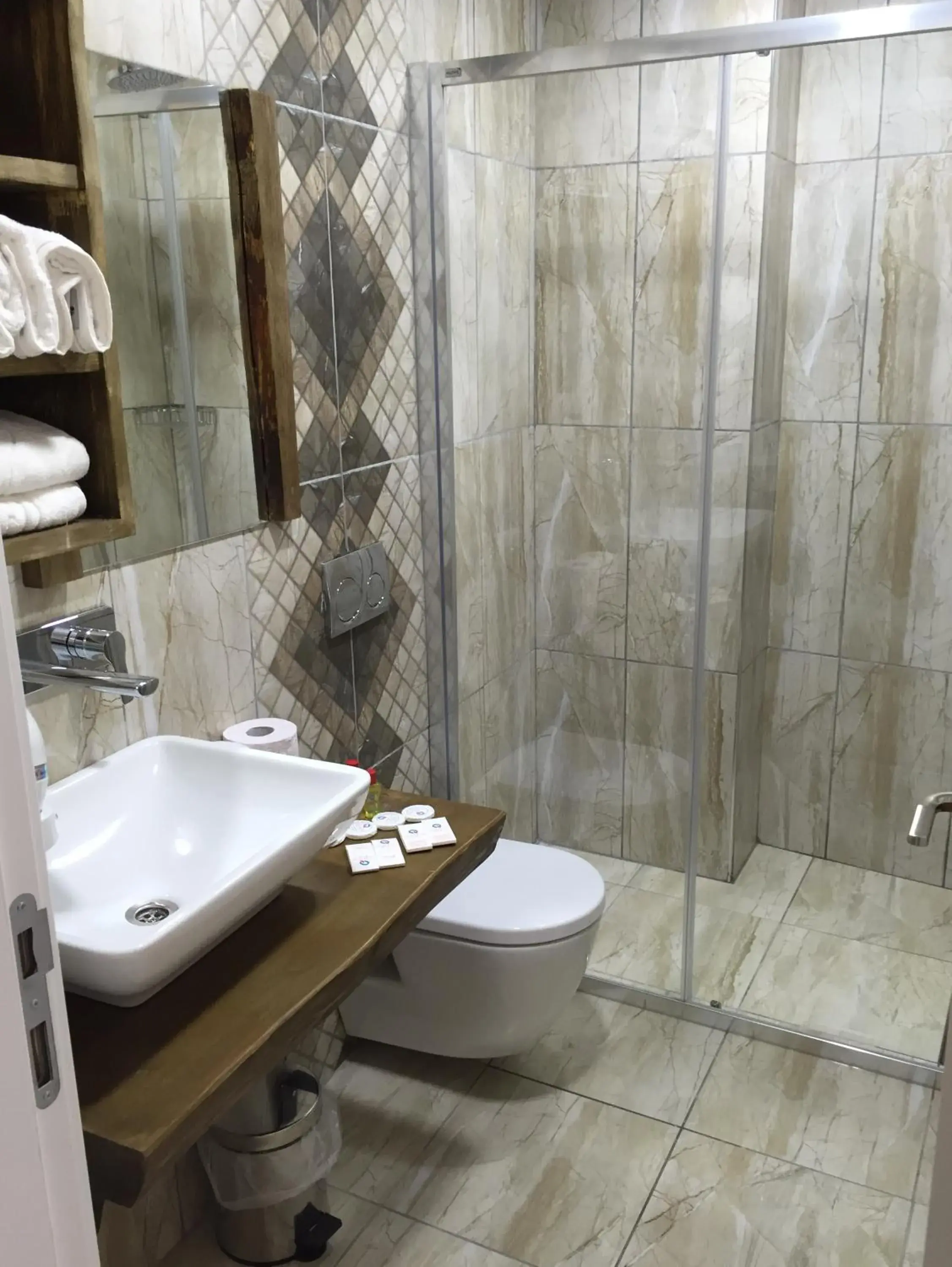 Deluxe Double Room (2 Adults) in Quantum Hotel Deluxe Double Room (2 Adults) in Quantum Hotel