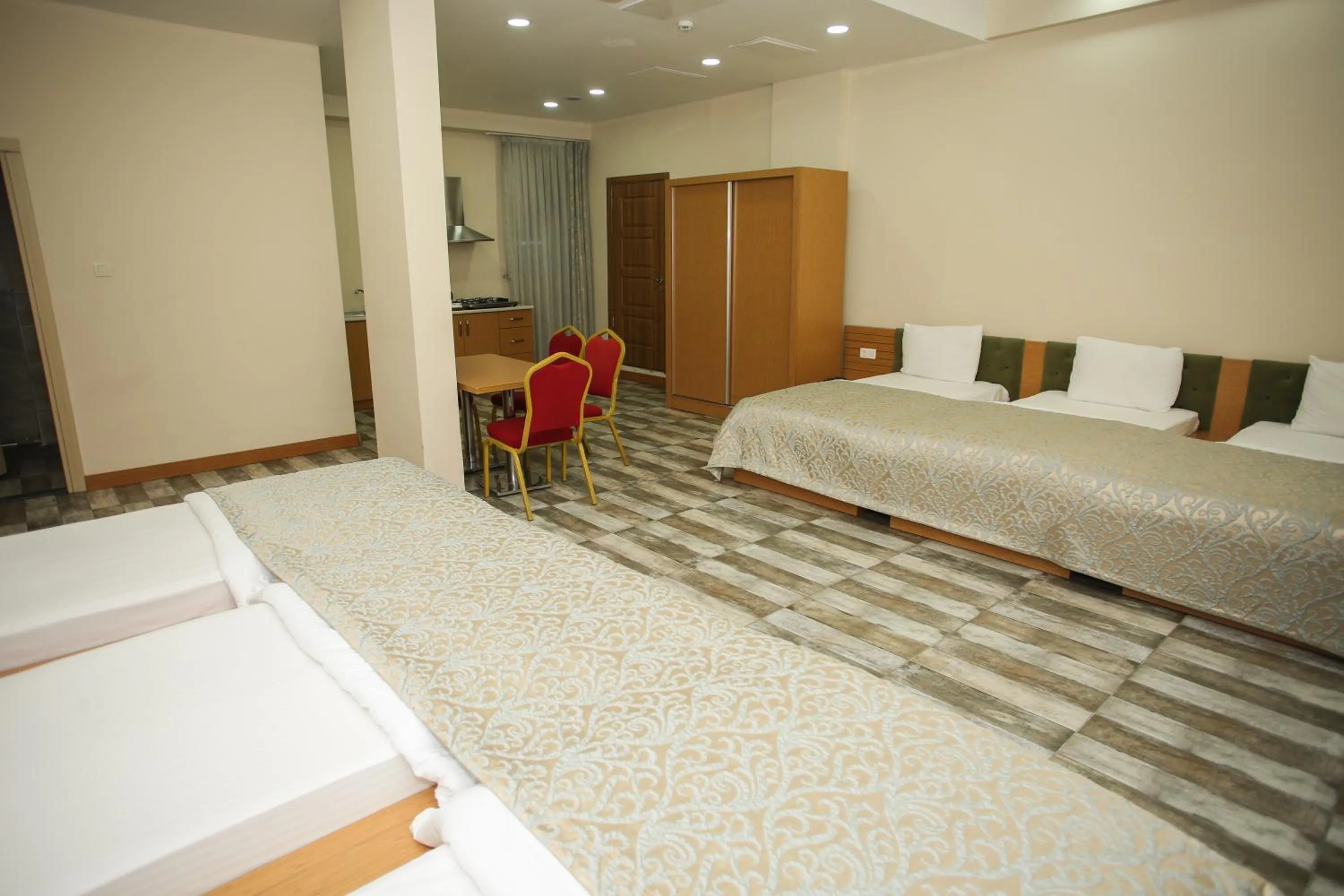 Bedroom, Bed in Quantum Hotel