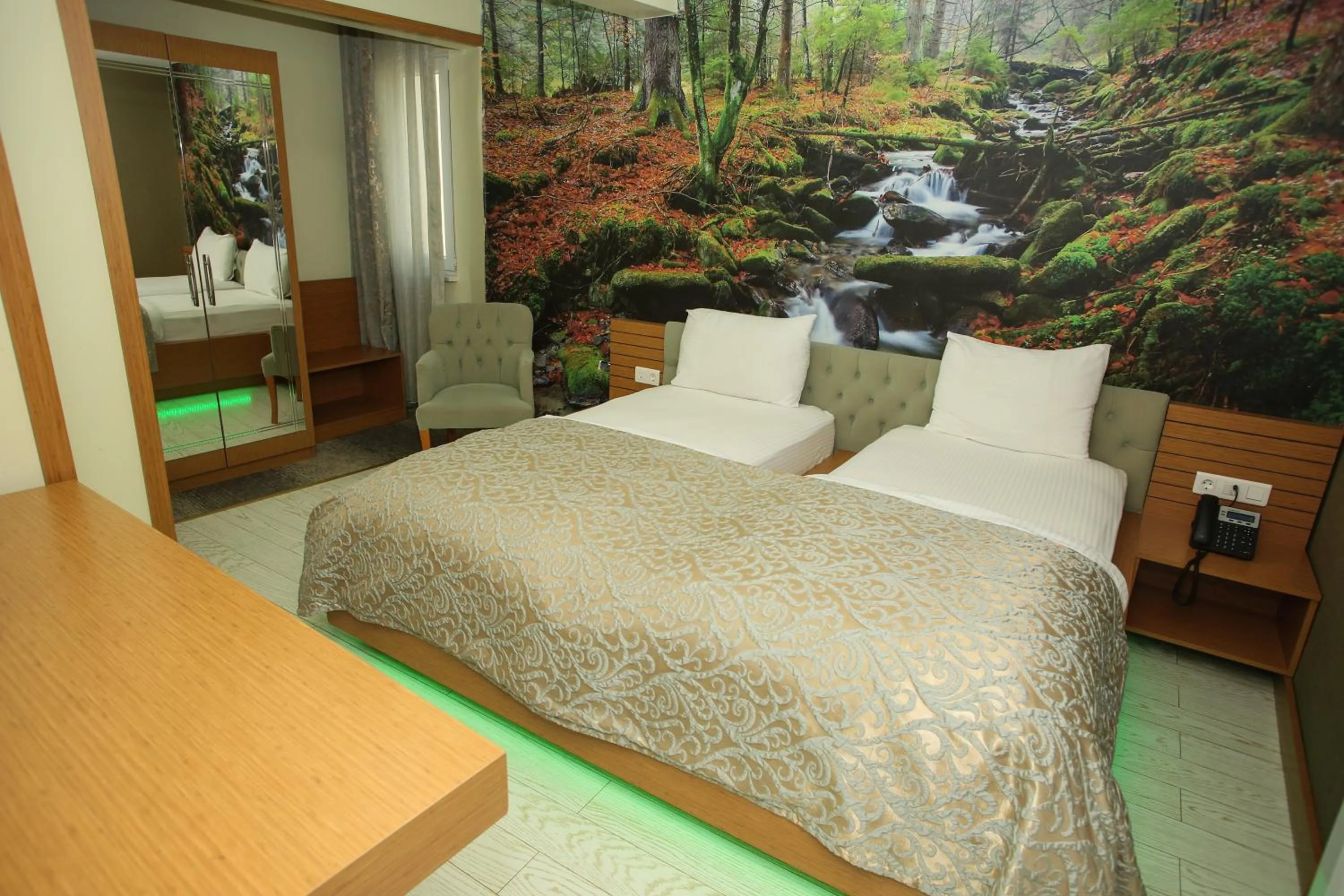 Bedroom, Bed in Quantum Hotel